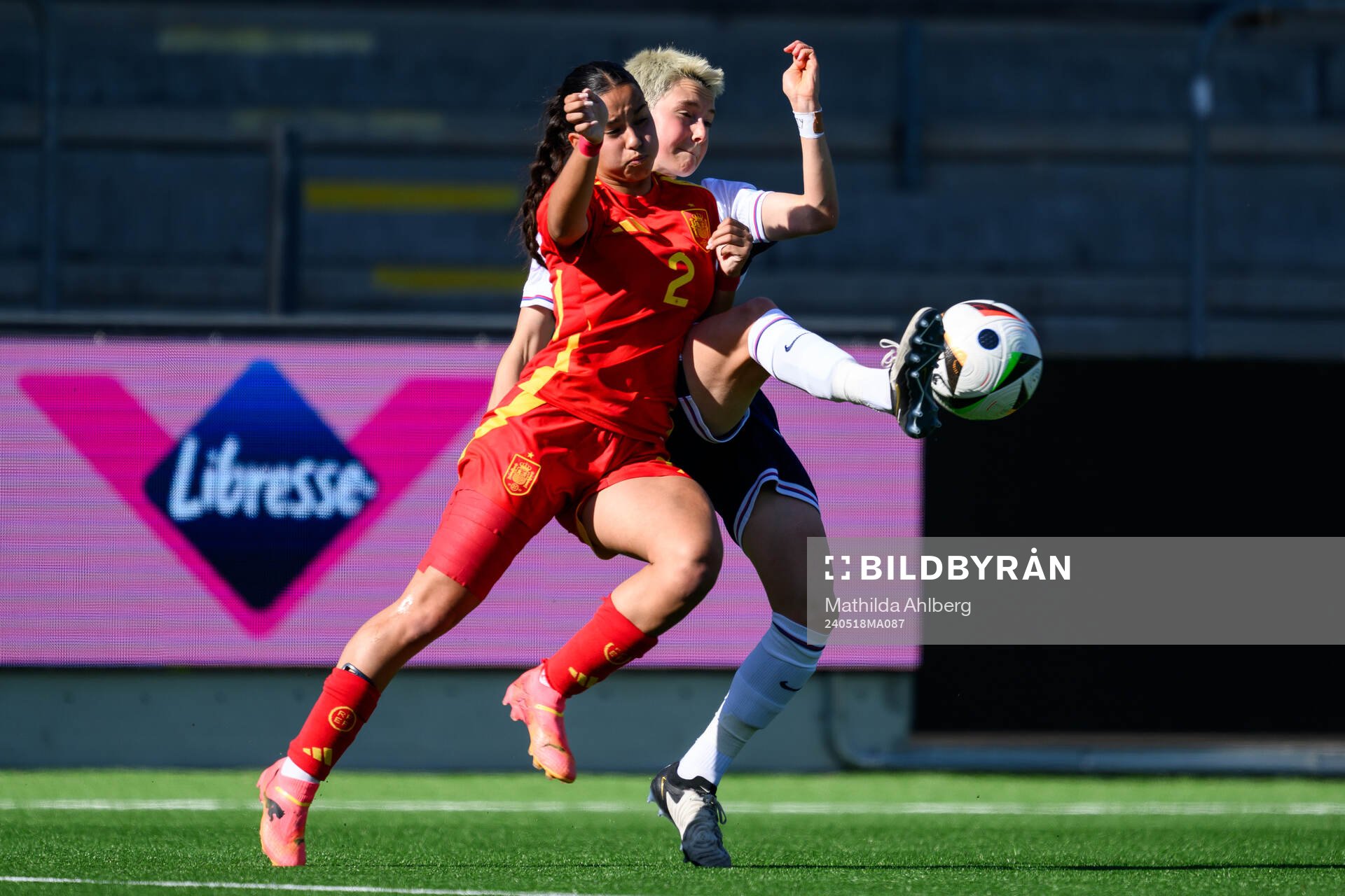 Martina Gonzalez of Spain and Lola Brown of England during the UEFA European Women’s Under-17 Championship final match between England and Spain on May 18, 2024 in Malmö.