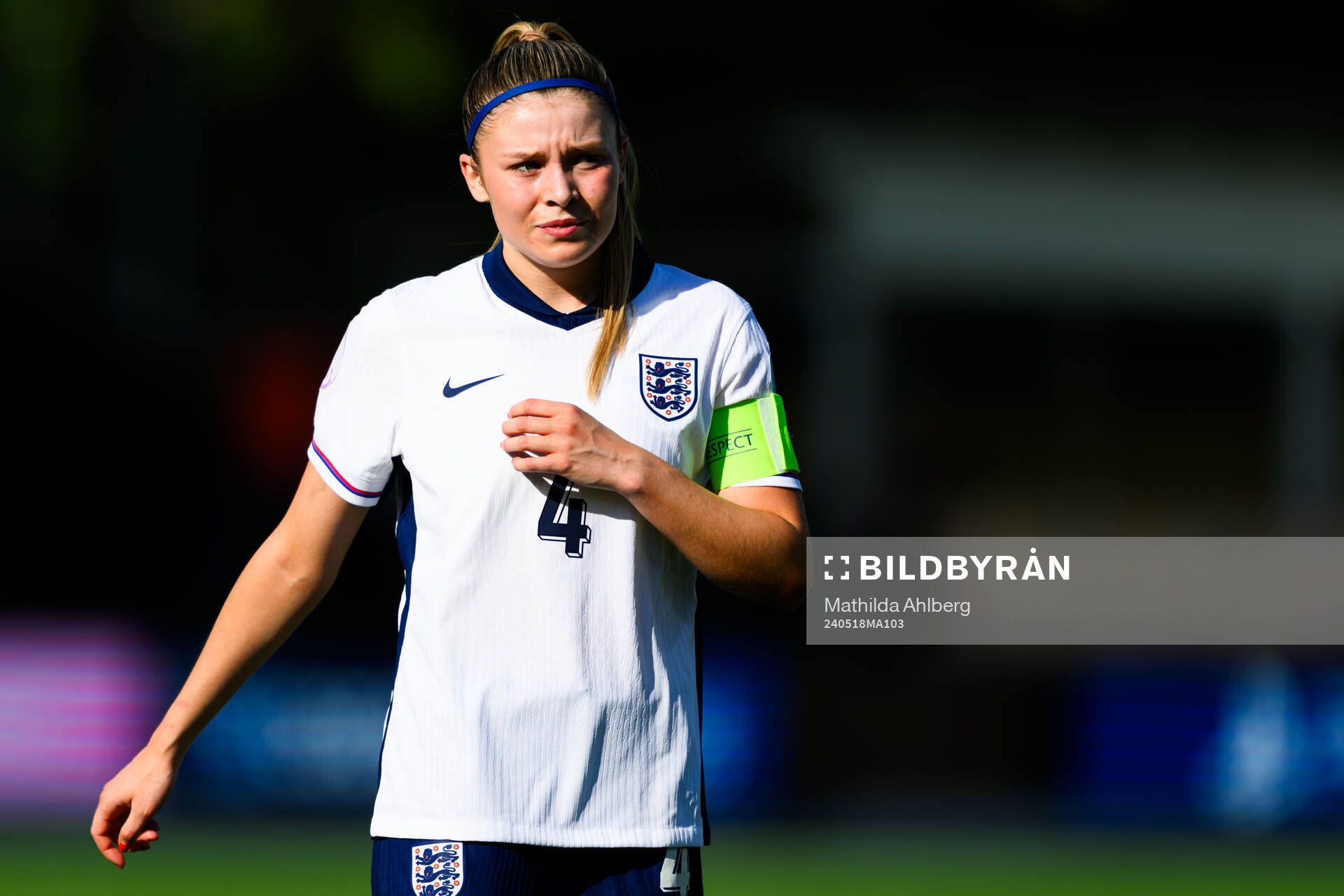 Claudia De La Cuerda of England looks dejected