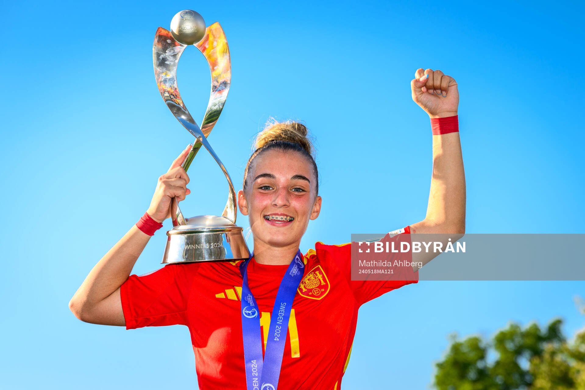 Irune Dorado of Spain celebrates