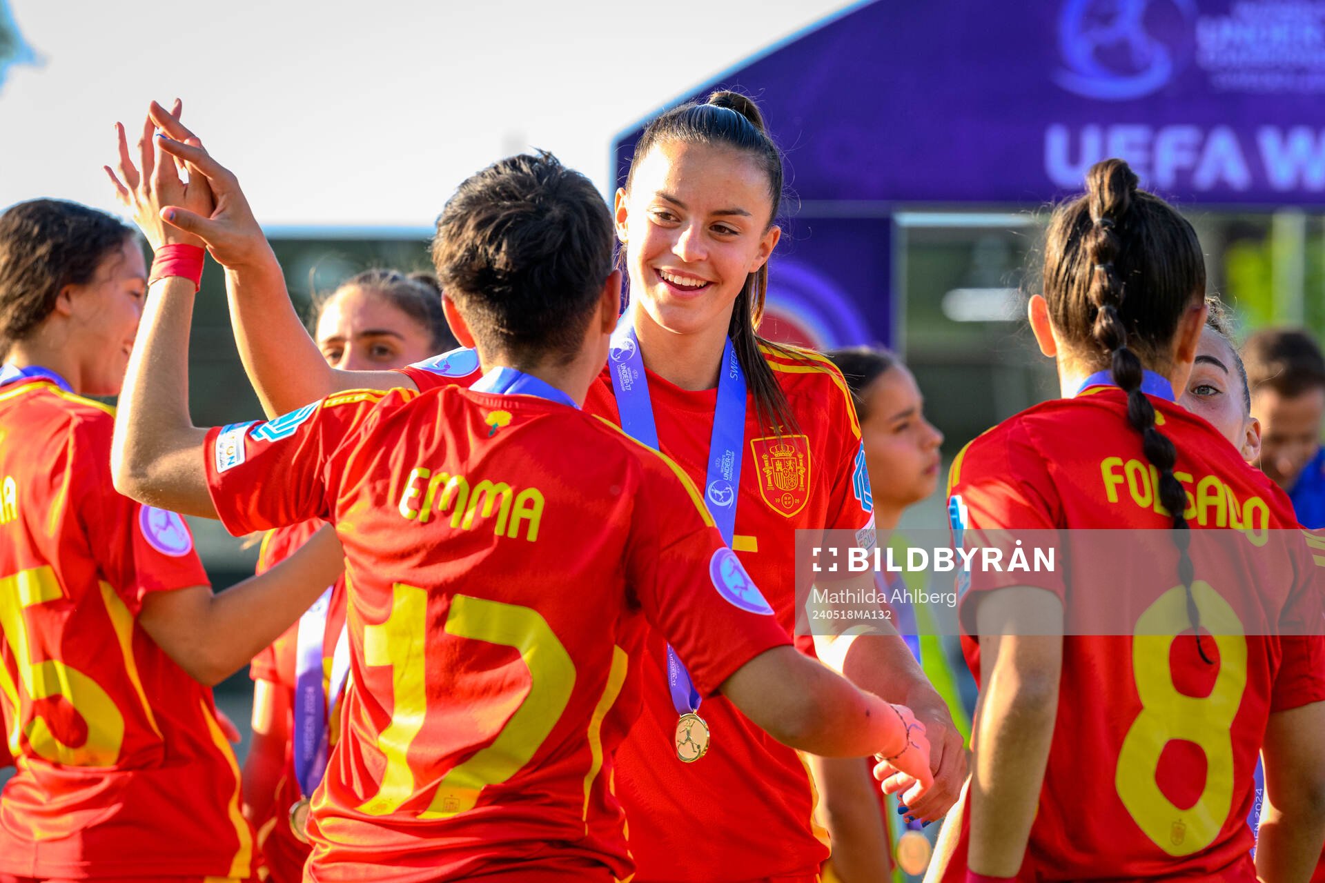 Players of Spain celebrate