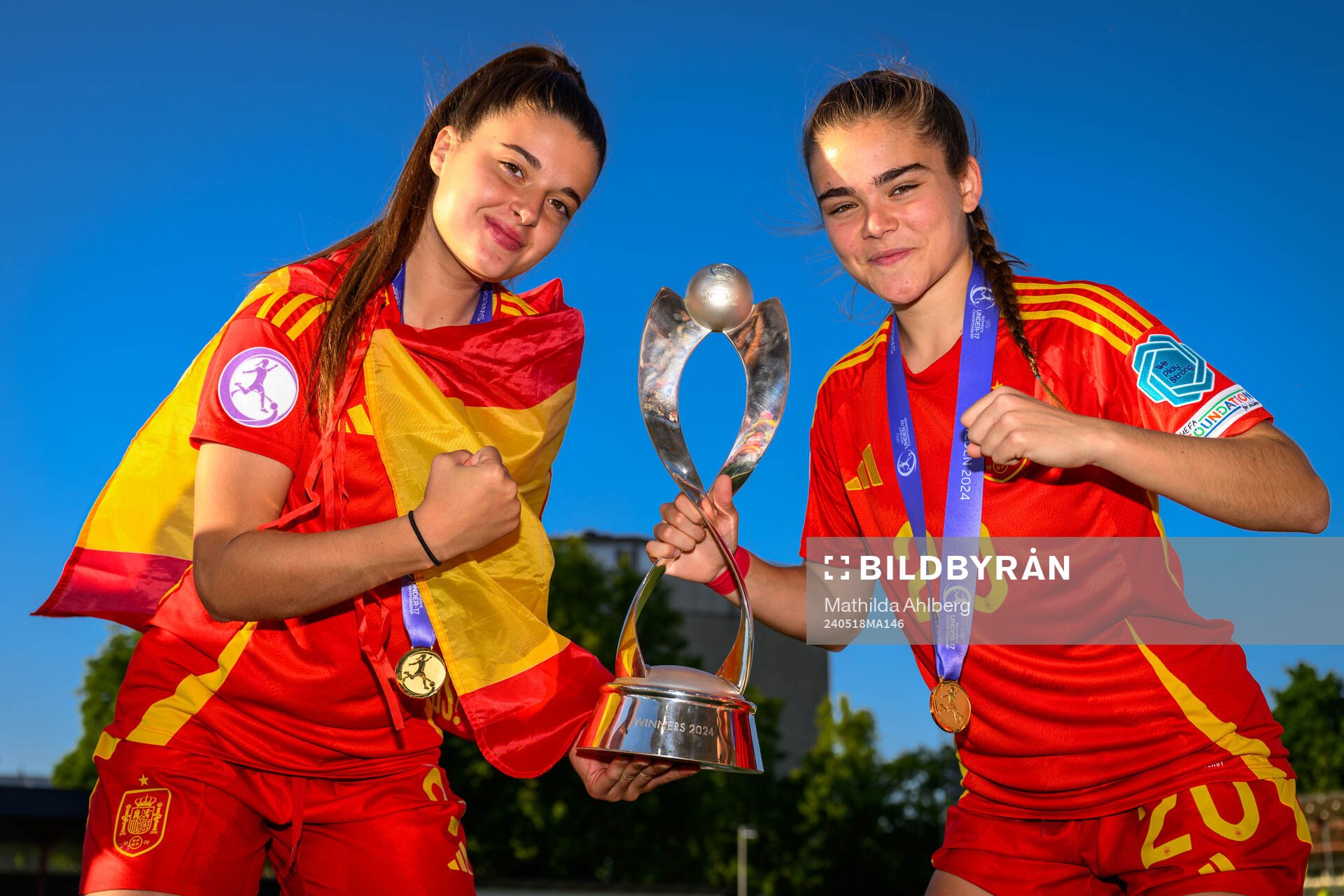 Nerea Carmona and Natalia Escot of Spain celebrate