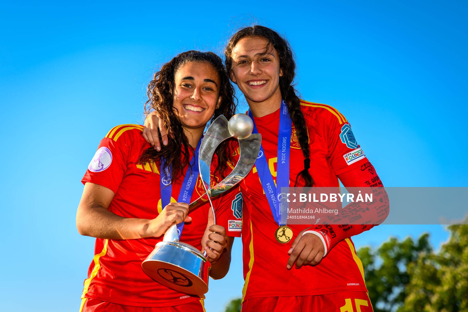 Celia Segura and Silvia Fernandez of Spain celebrate