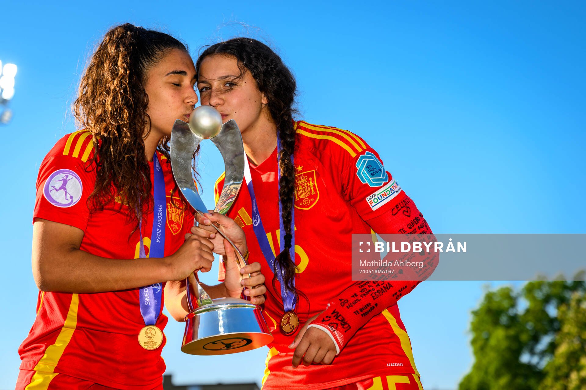 Celia Segura and Silvia Fernandez of Spain celebrate