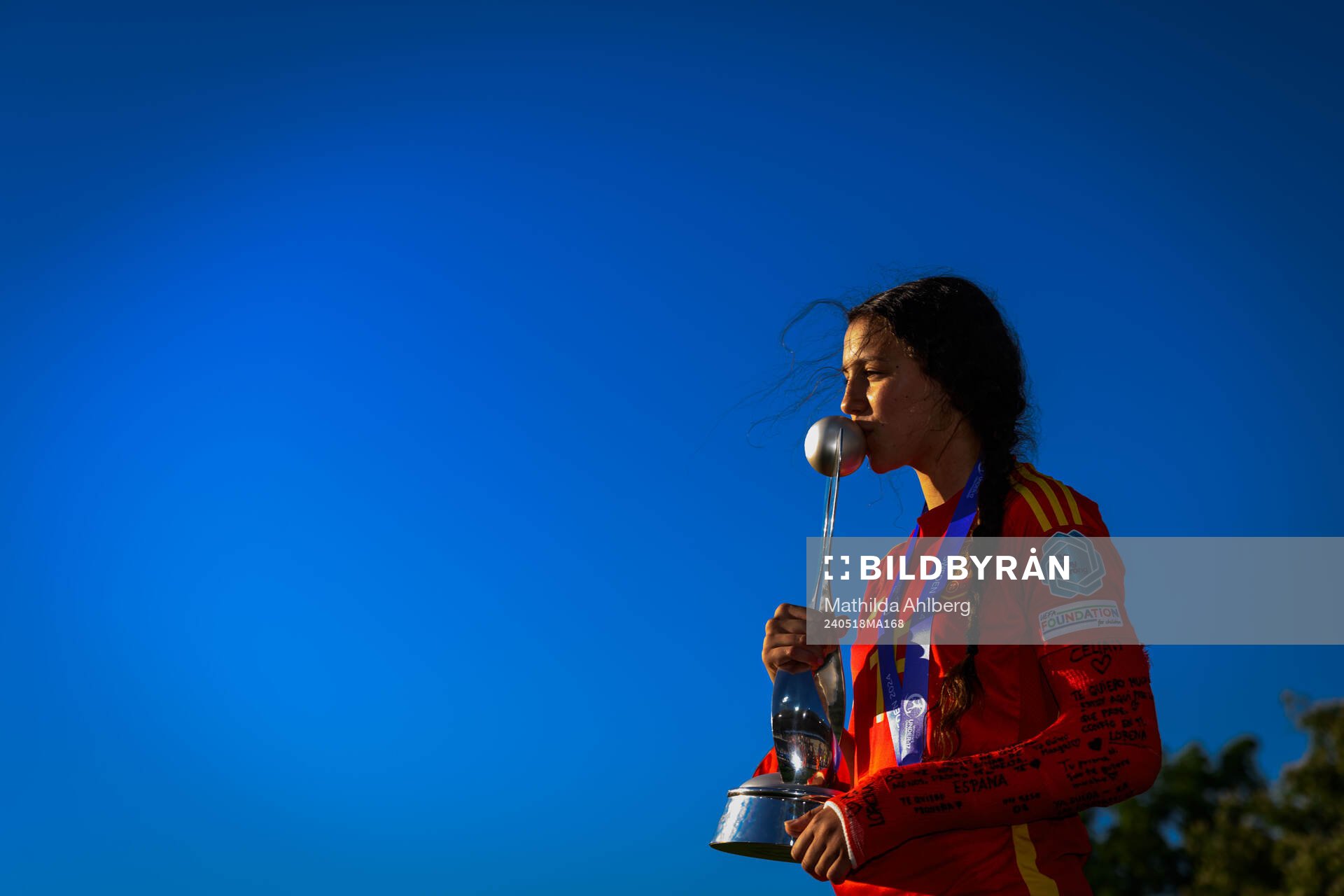 Silvia Fernandez of Spain celebrate
