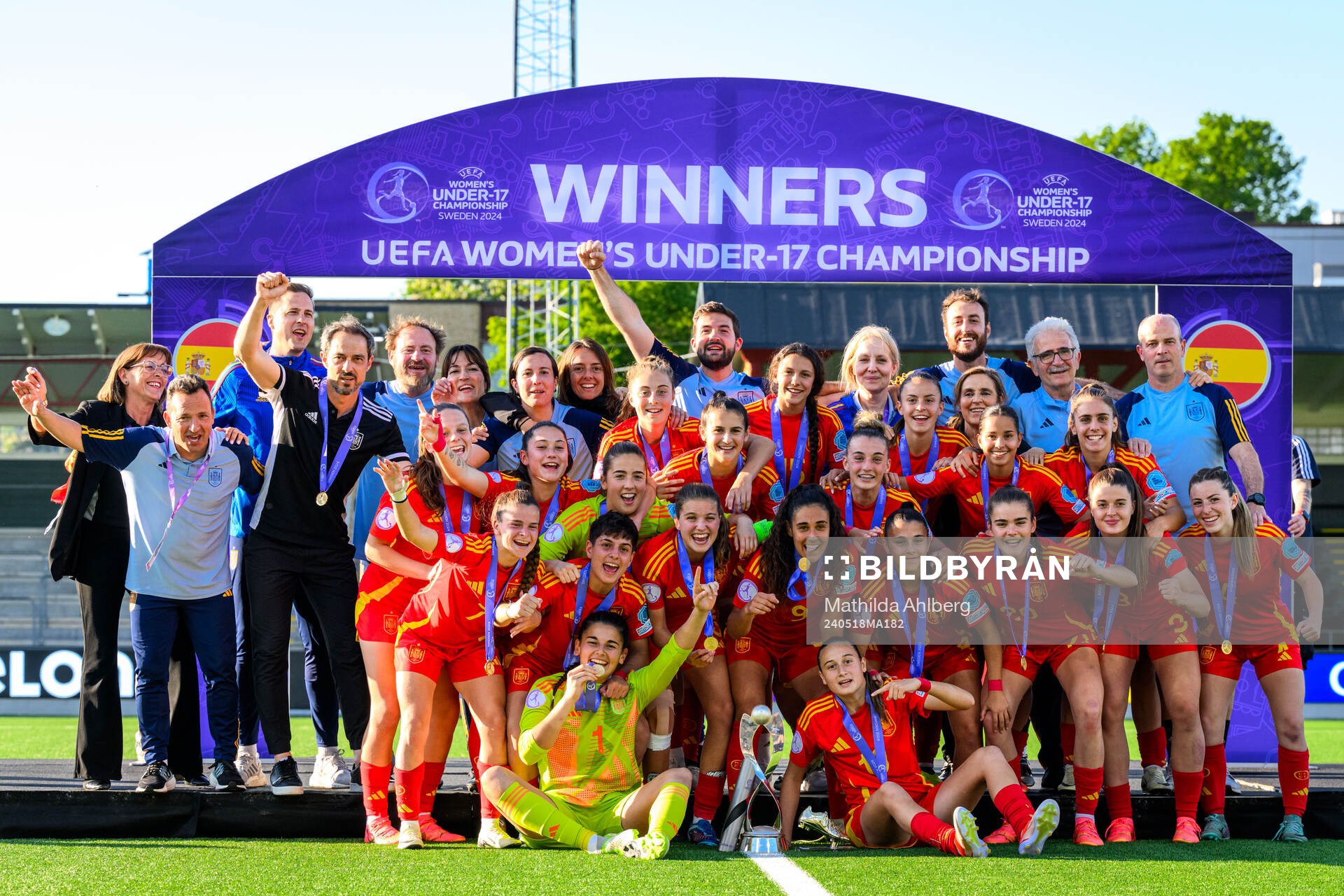 Players of Spain celebrate with the trophy