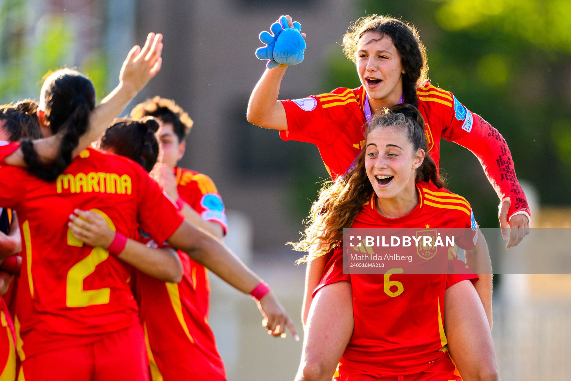 Silvia Fernandez and Lorena Cubo of Spain celebrate