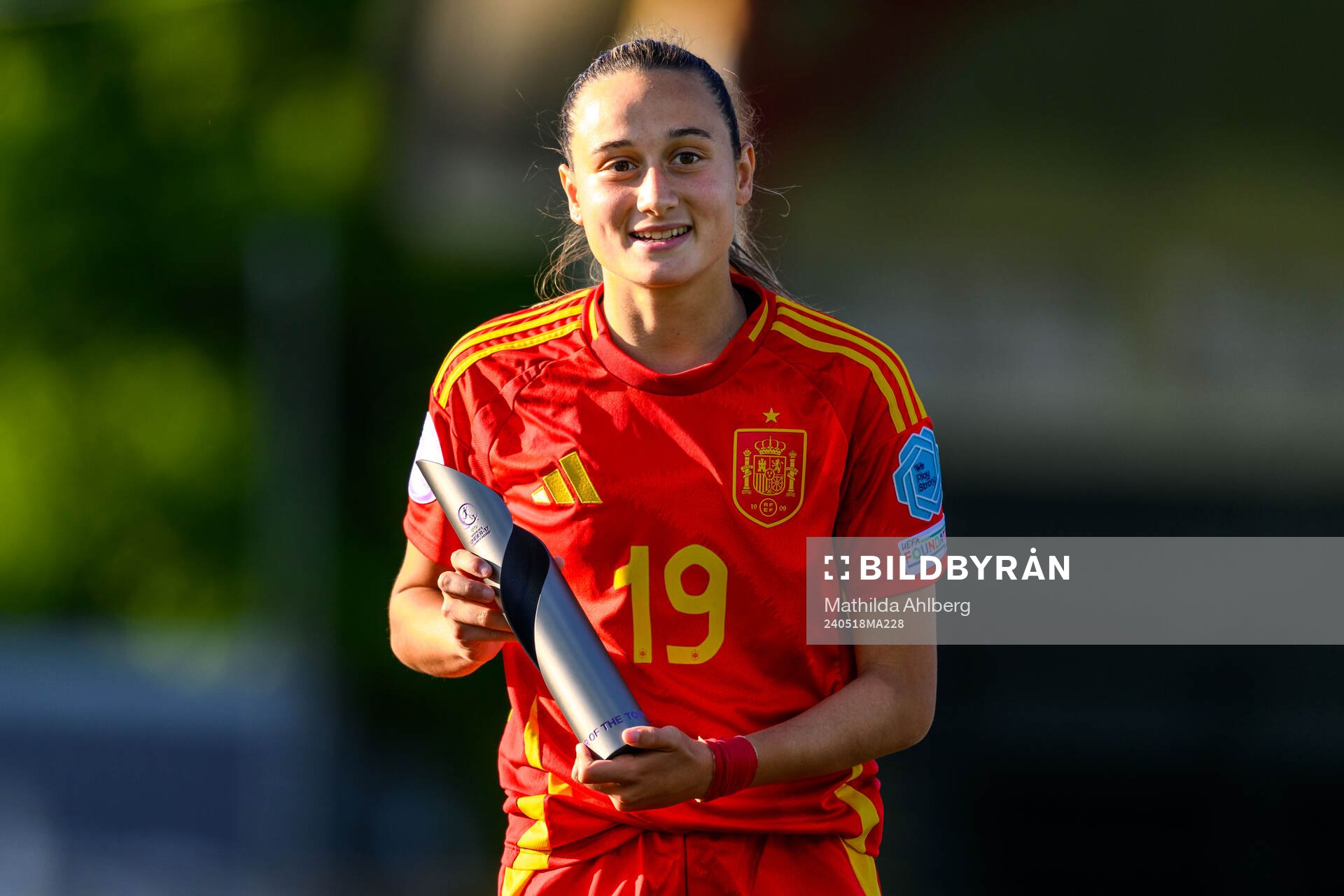 Alba Cerrato of Spain is awarded Player of the tournament