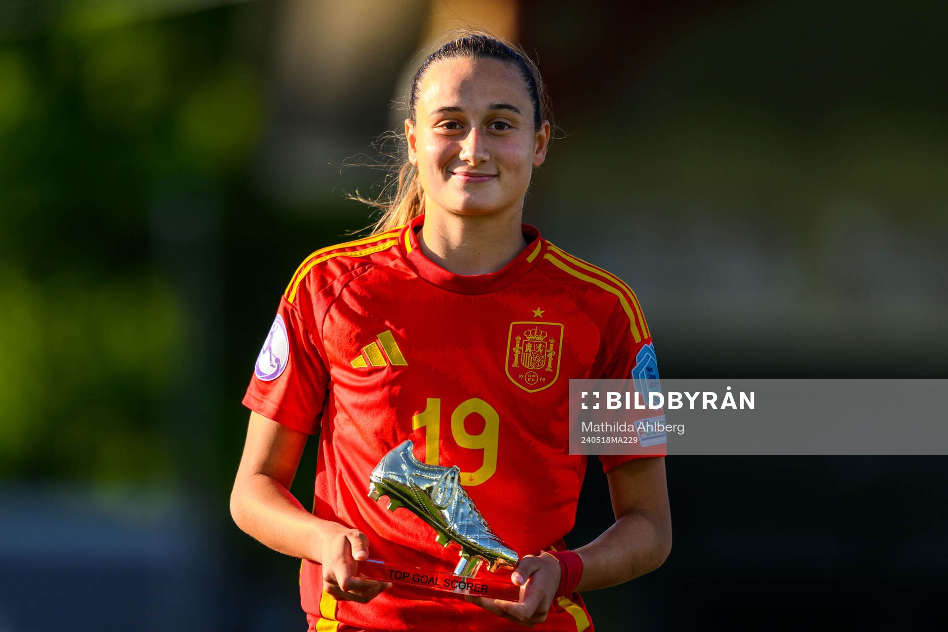 Alba Cerrato of Spain is awarded Top Goal Scorer of the