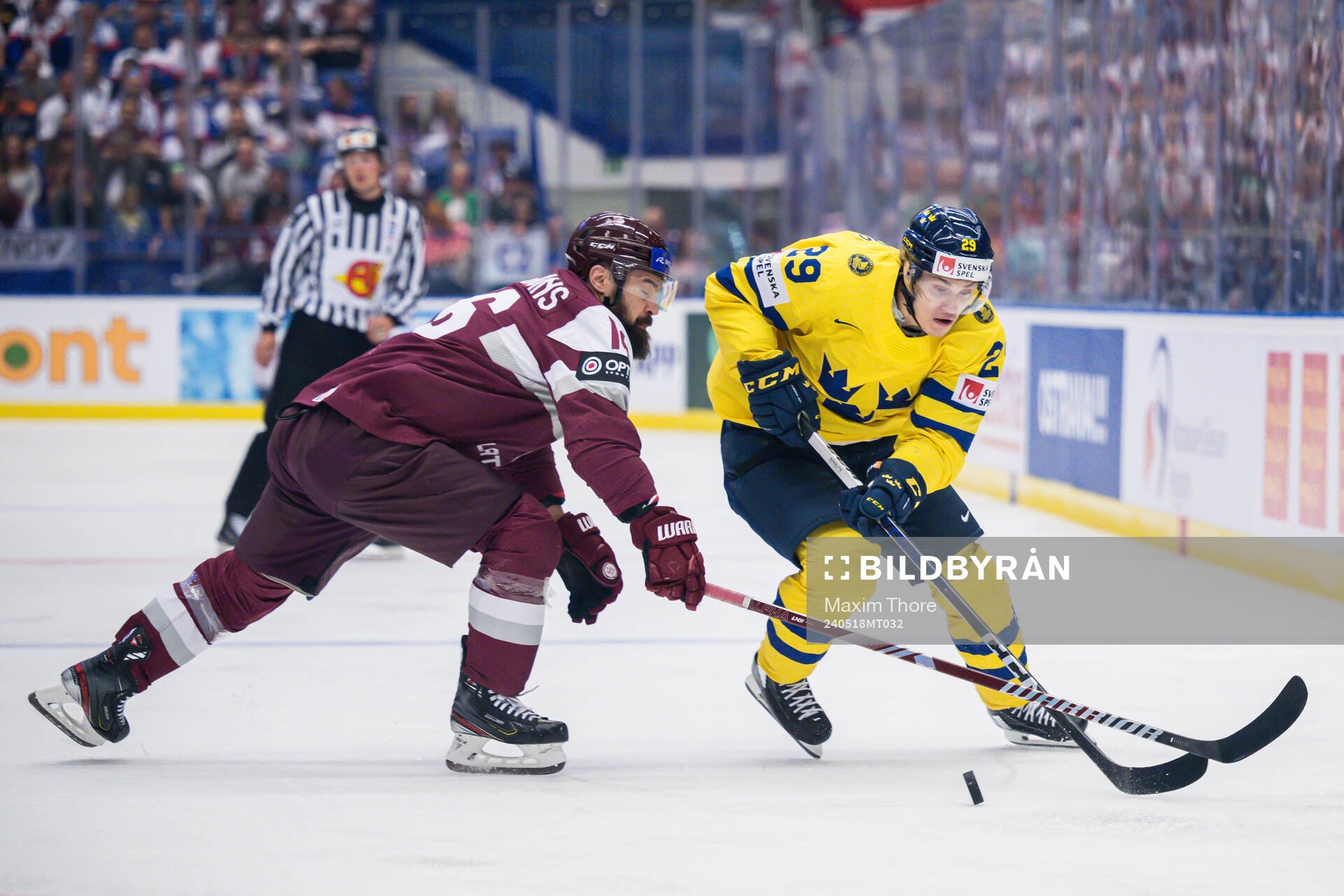 Kaspars Daugavins of Latvia and Pontus Holmberg of Sweden