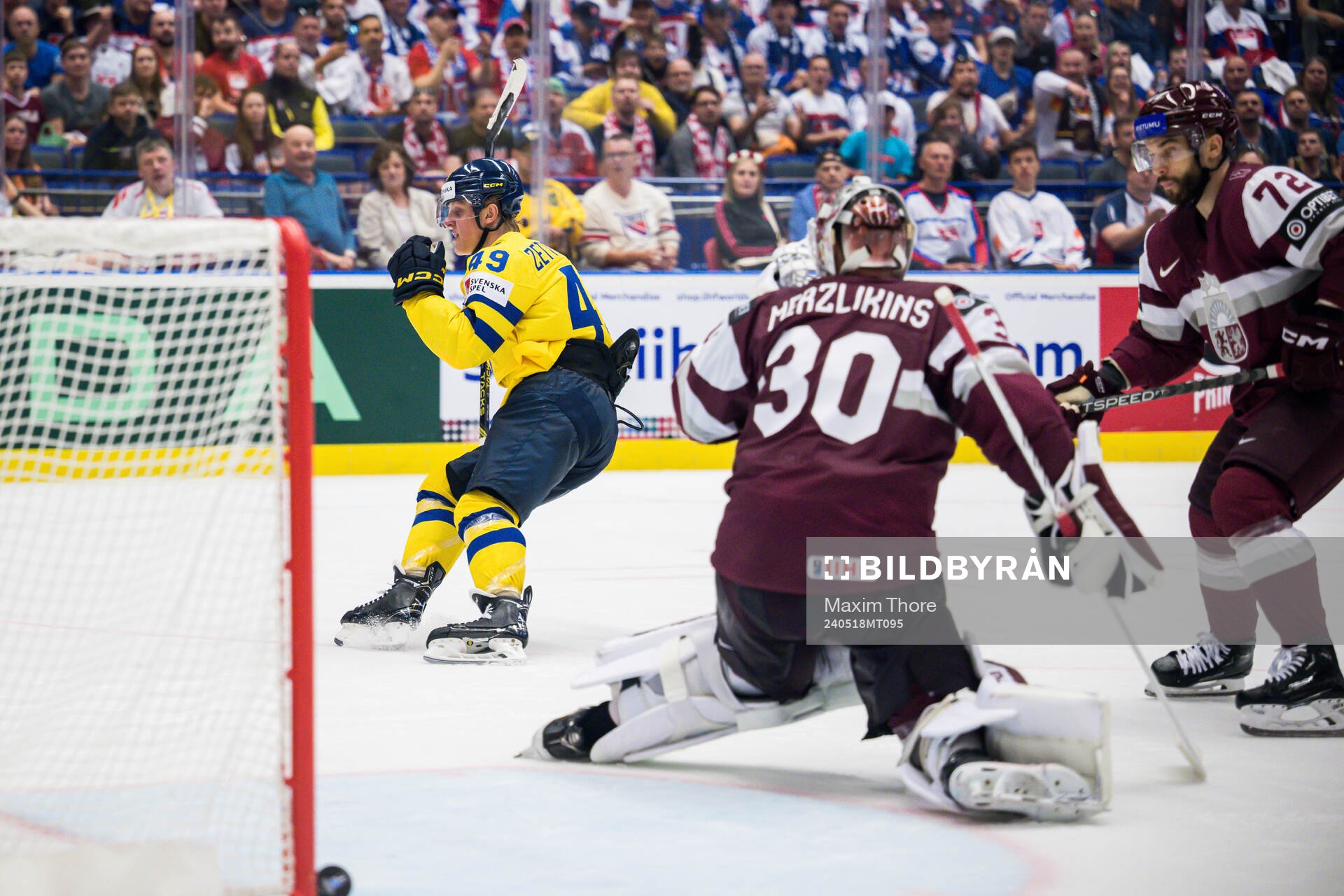 Fabian Zetterlund of Sweden celebrates