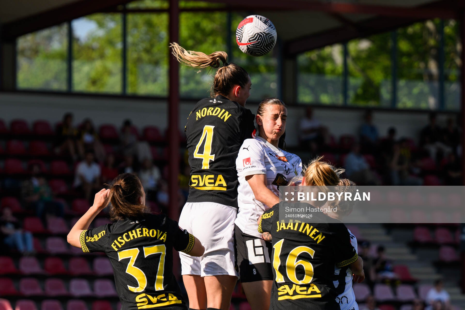 underAIKs Jennie Nordin och Häckens Rusul Rosa Kafaji