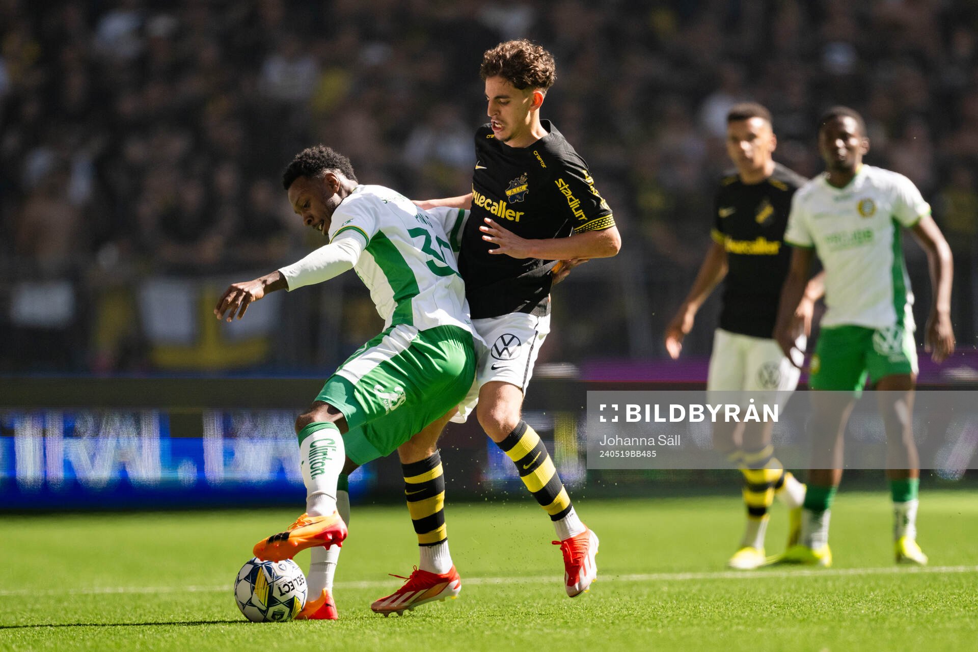 Hammarbys Shaquille Pinas och AIKs Taha Ayari
