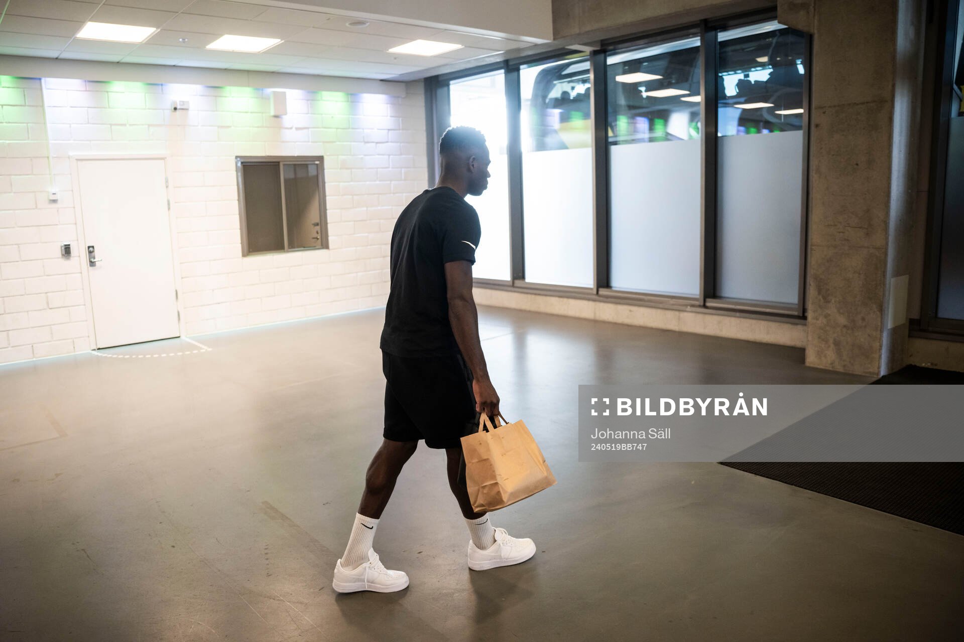 AIKs Ismaila Coulibaly i mixade zonen