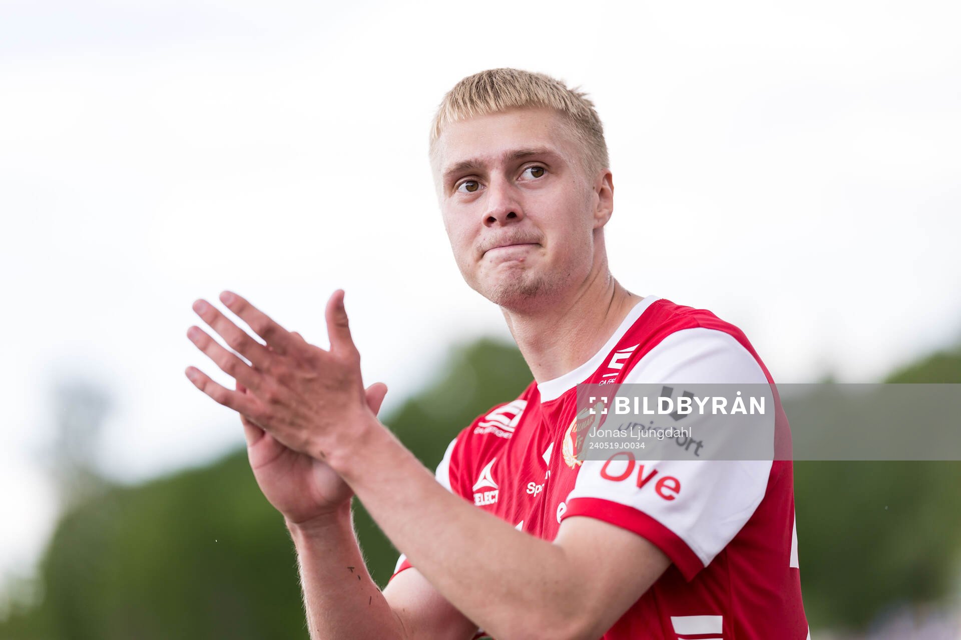 Kalmars Rony Jansson jublar under fotbollsmatchen i Allsvenskan mellan Värnamo och Kalmar den 19 maj 2024 i Värnamo. 