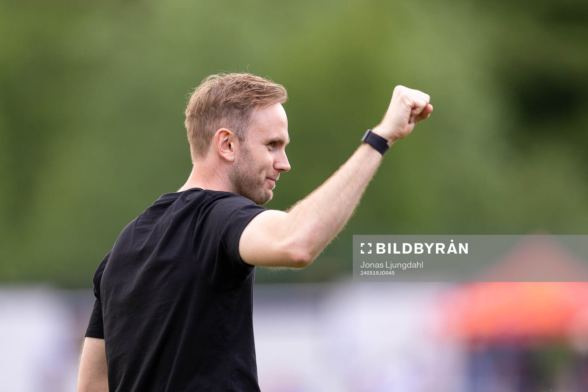 Kalmars tränare Henrik Jensen jublar