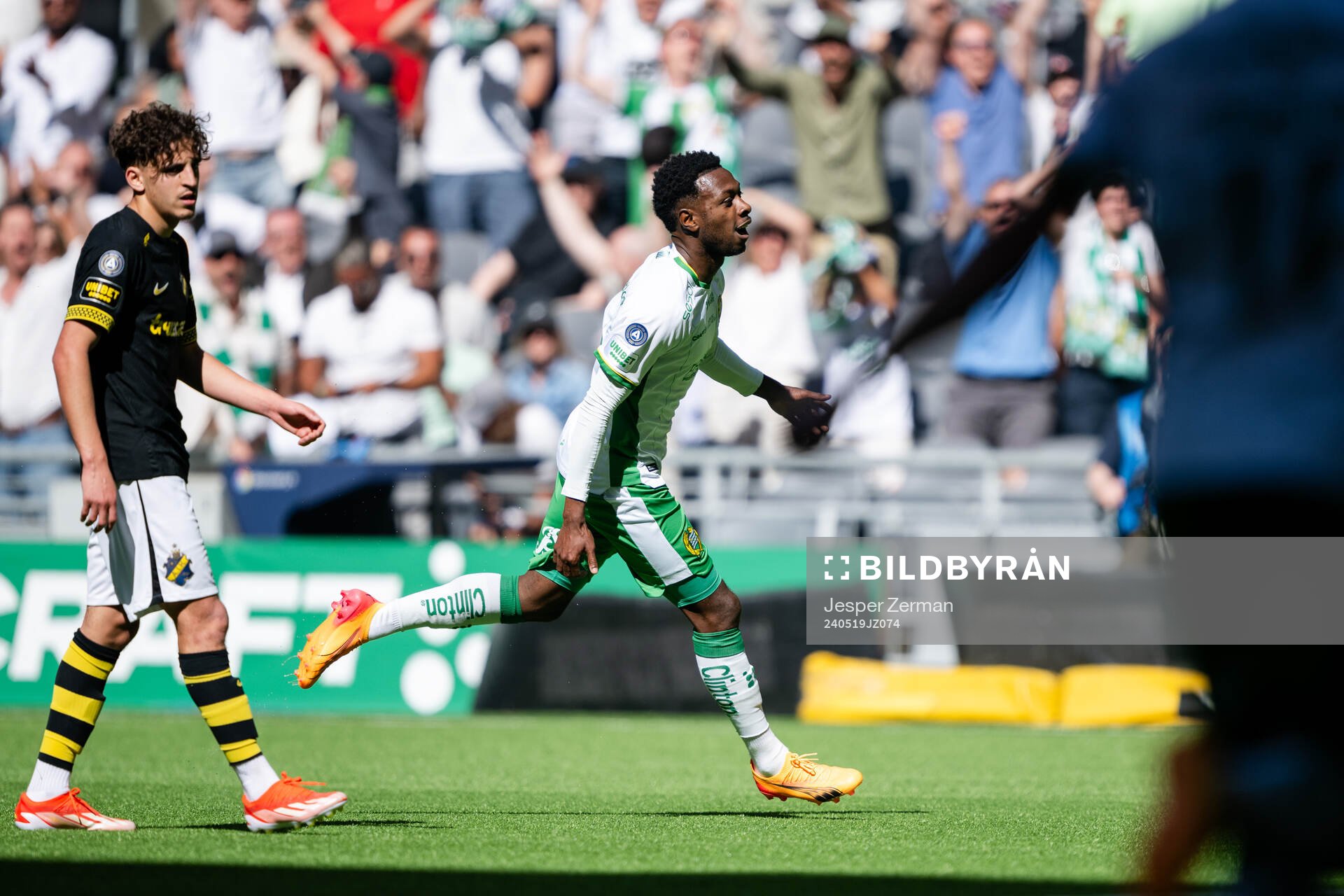 Hammarbys Shaquille Pinas jublar