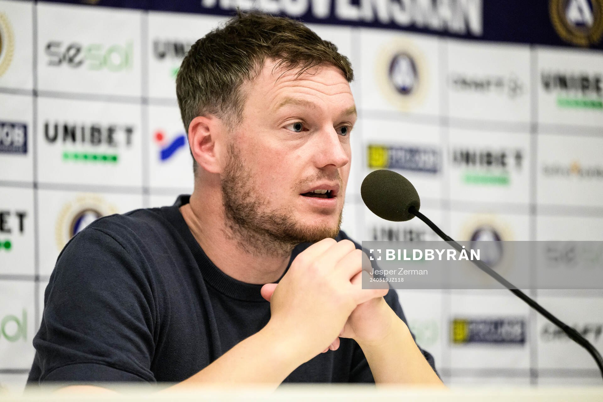 Hammarbys tränare Kim Hellberg på presskonferensen