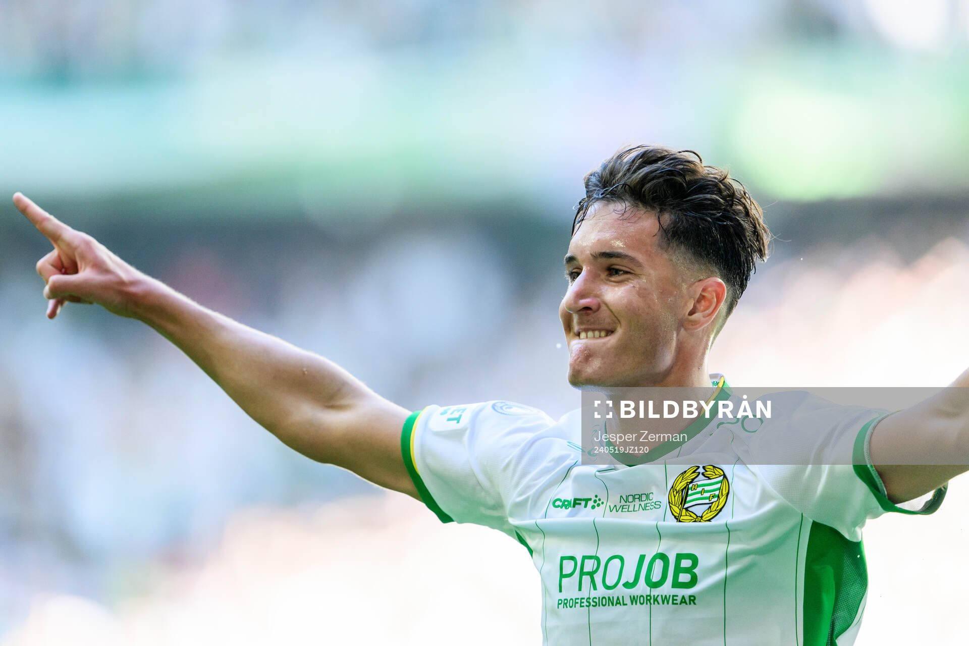 Hammarbys Deniz Gul jublar efter 2-0 under fotbollsmatchen i Allsvenskan mellan Hammarby och AIK den 19 maj 2024 i Stockholm. 