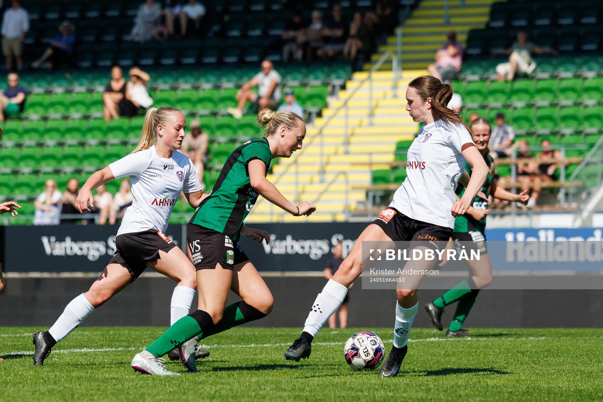 Valders Tova Lundberg och Varbergs Lilly Borgman