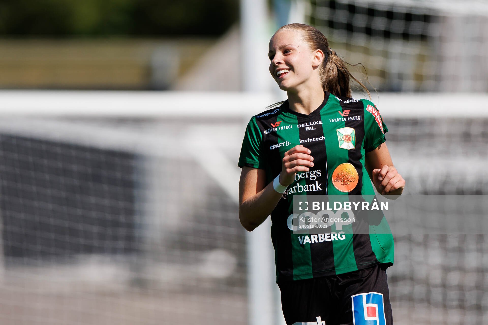 Varbergs Mollie Josefsson jublar