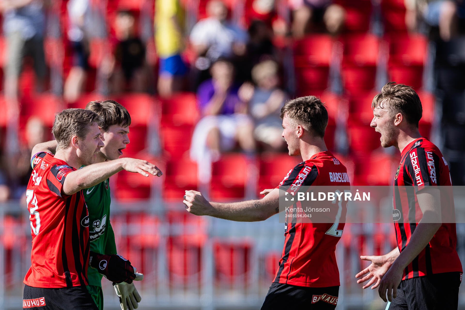 Brommapojkarnas målvakt Filip Sidklev, Ludvig Fritzson och