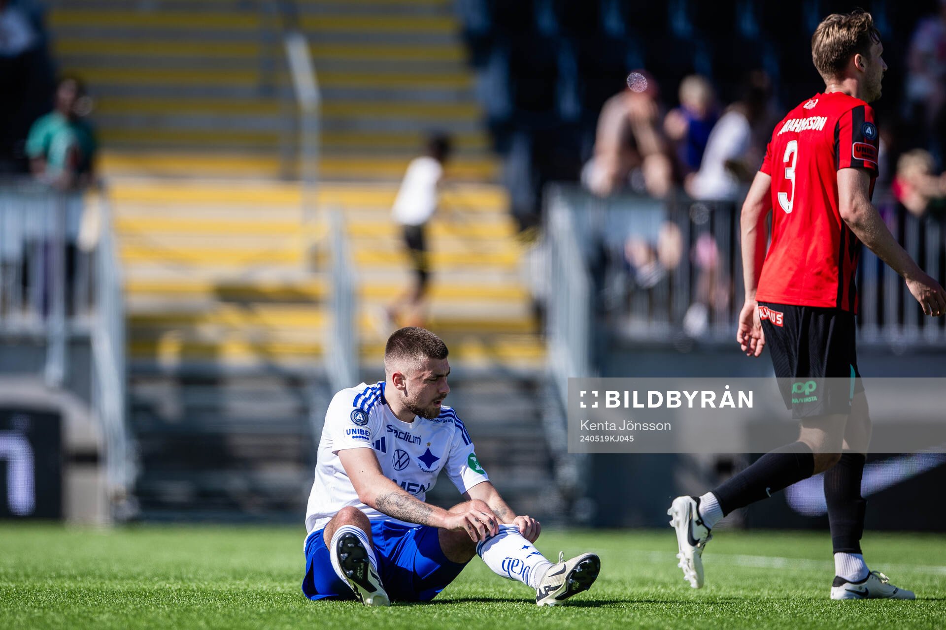 IFK Norrköpings Carl Björk deppar