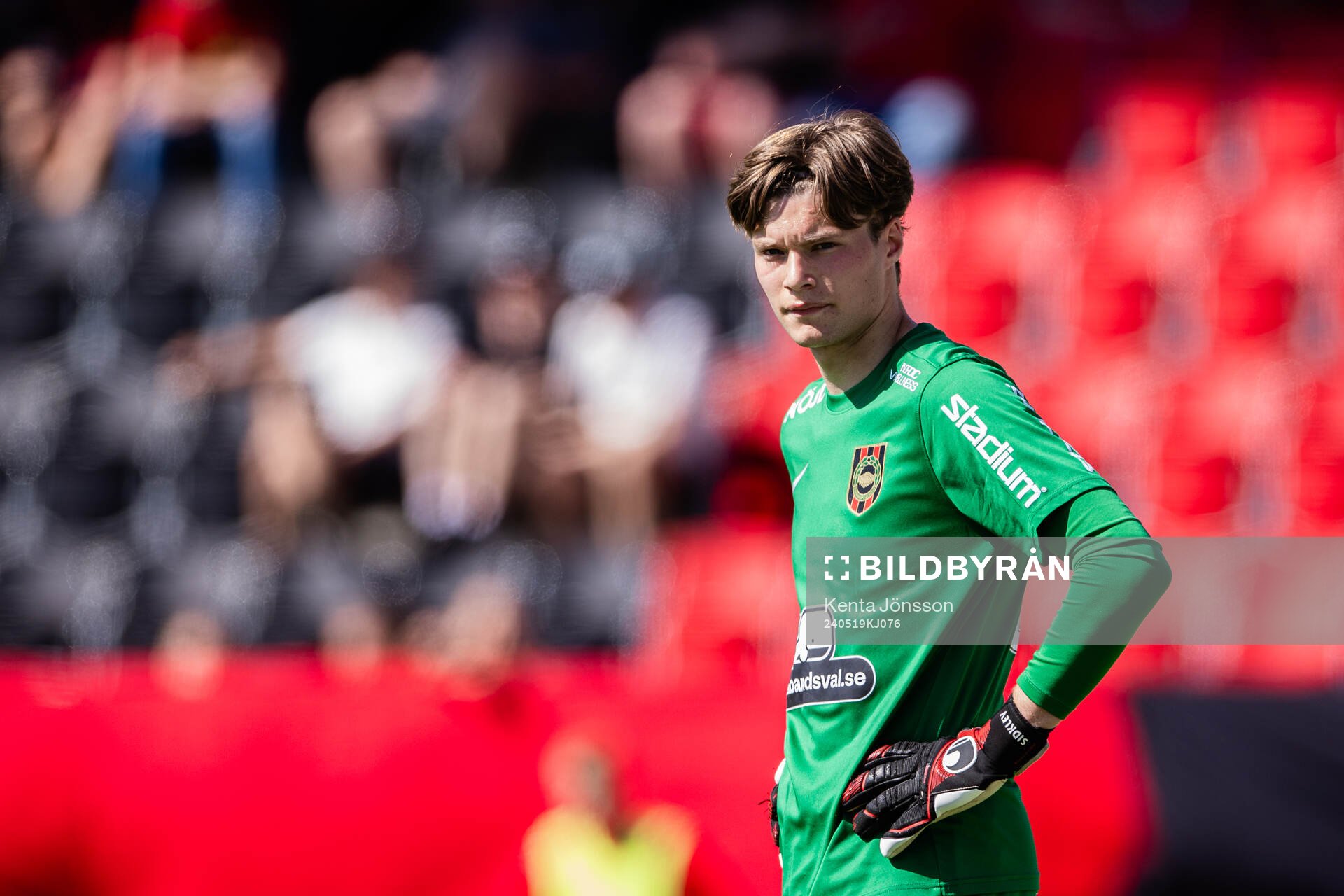 Brommapojkarnas målvakt Filip Sidklev
