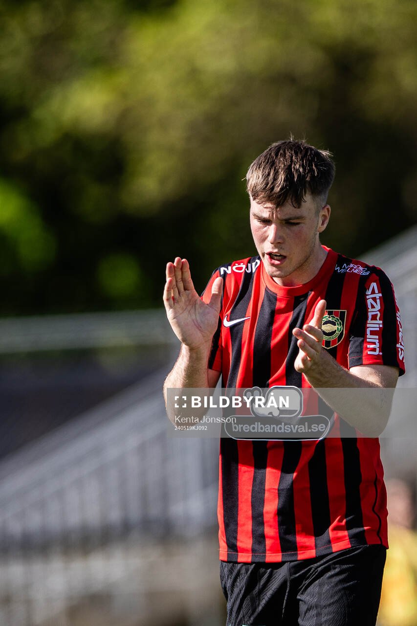 Brommapojkarnas Kaare Brøckner Barslund reagerar