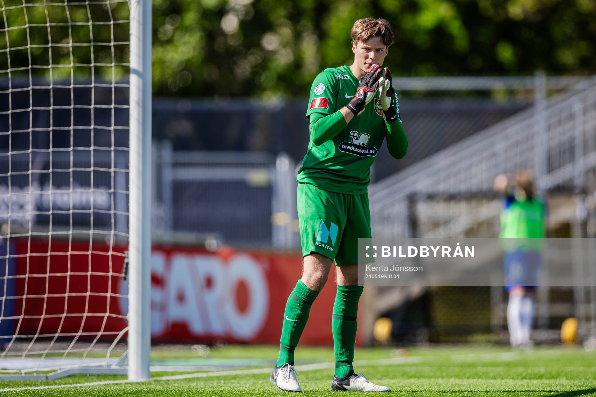 Brommapojkarnas målvakt Filip Sidklev