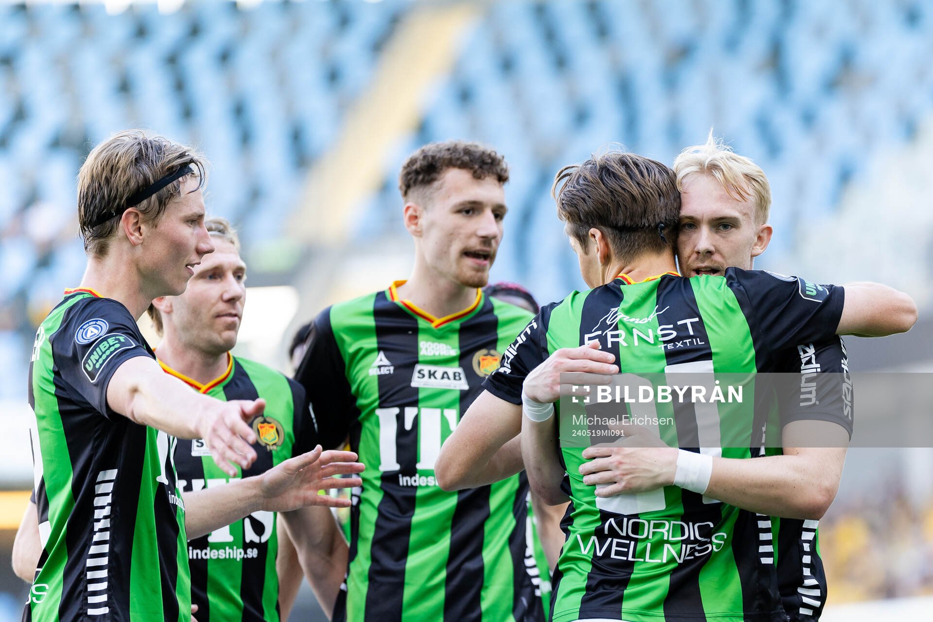 GAIS spelare jublar med Axel Henriksson