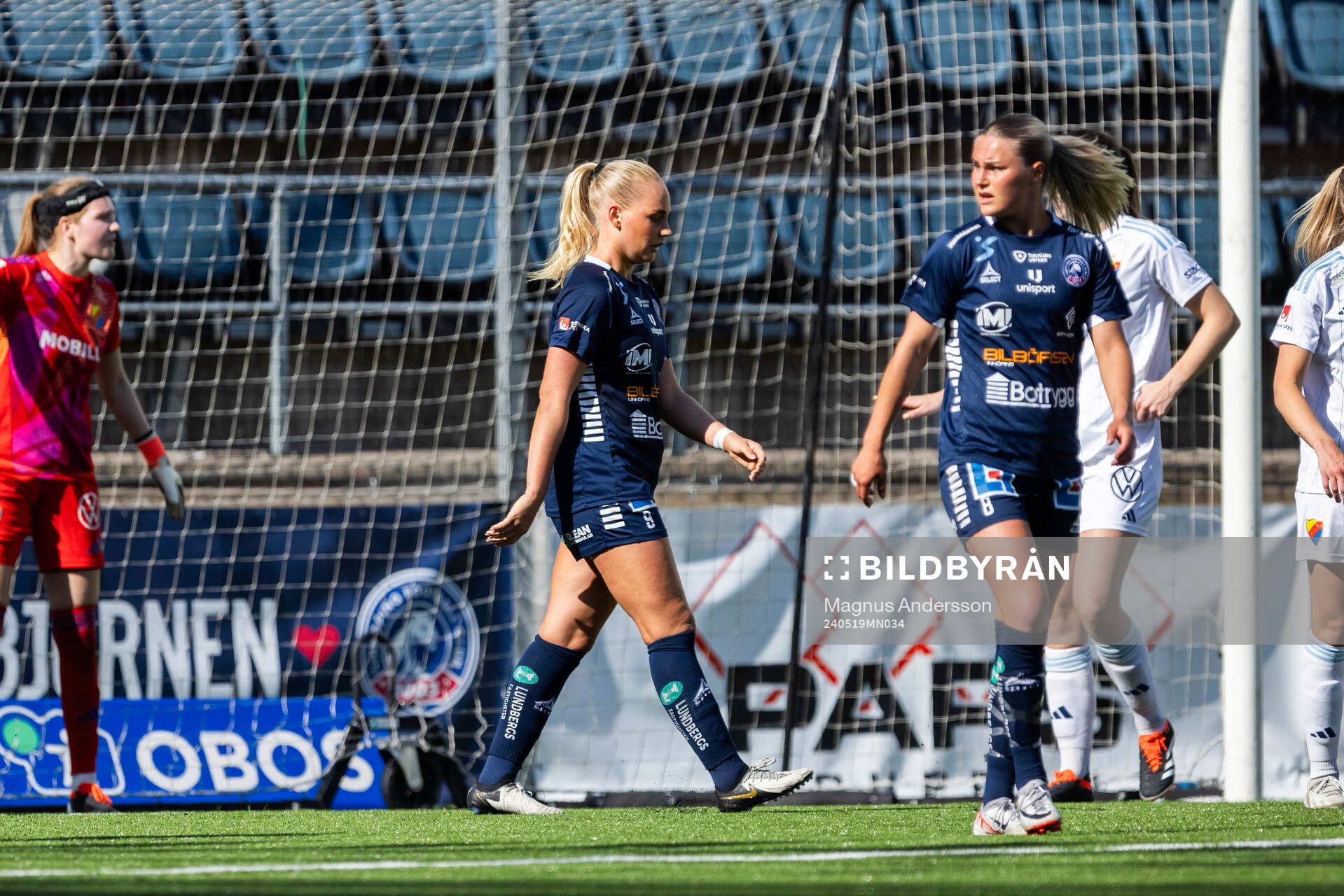 Linköpings Cathinka Tandberg och Johanna Svedberg deppar