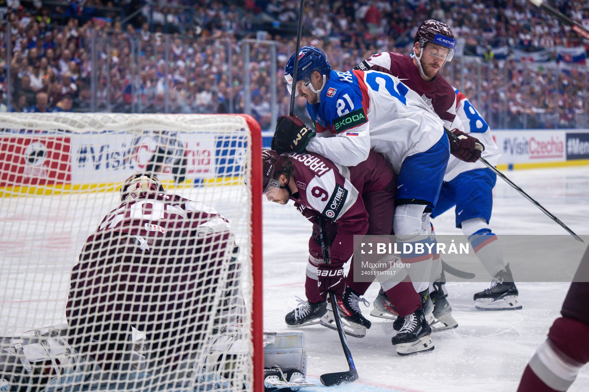 Renars Krastenbergs of Latvia and Milos Kelemen of Slovakia