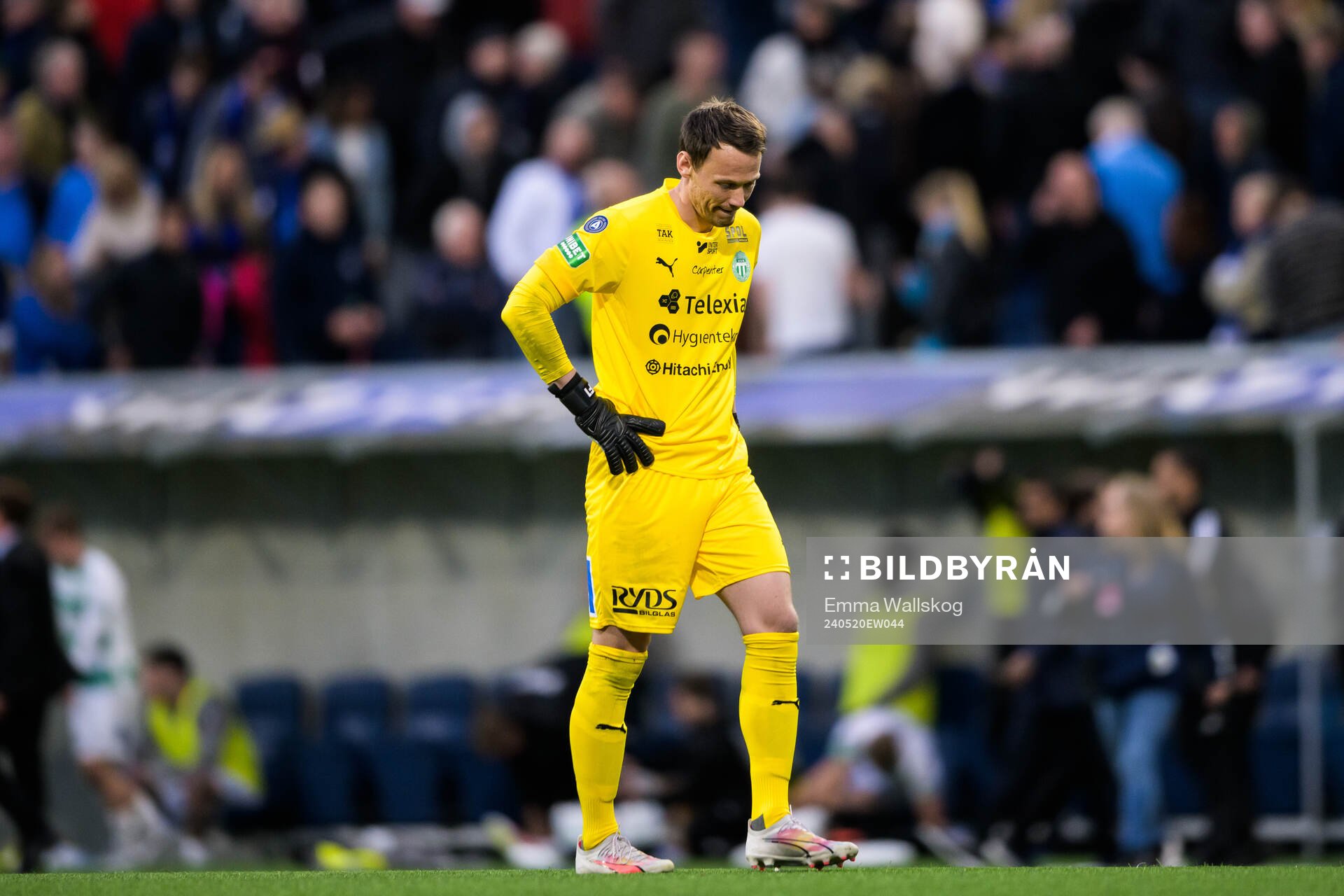 Västerås målvakt Anton Fagerström deppar