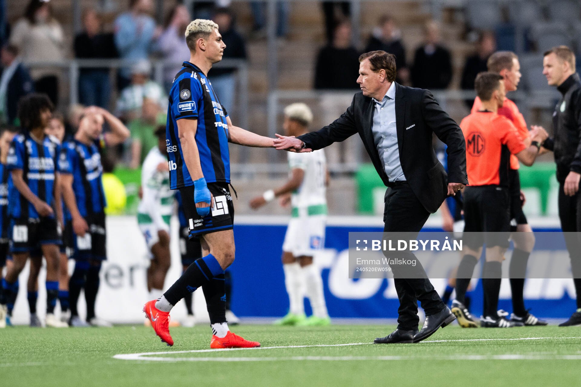 Sirius Yousef Salech och tränare Christer Mattiasson deppar