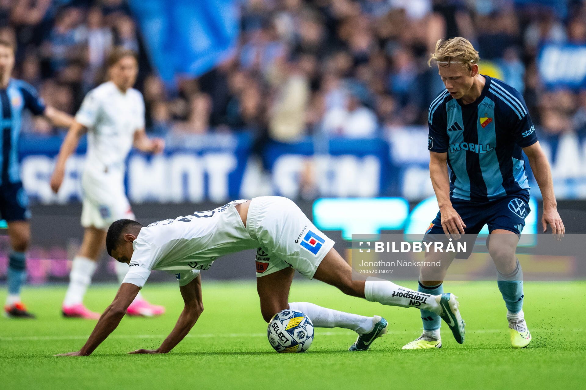 Djurgårdens Tobias Gulliksen och Halmstads Amir Al-Ammari