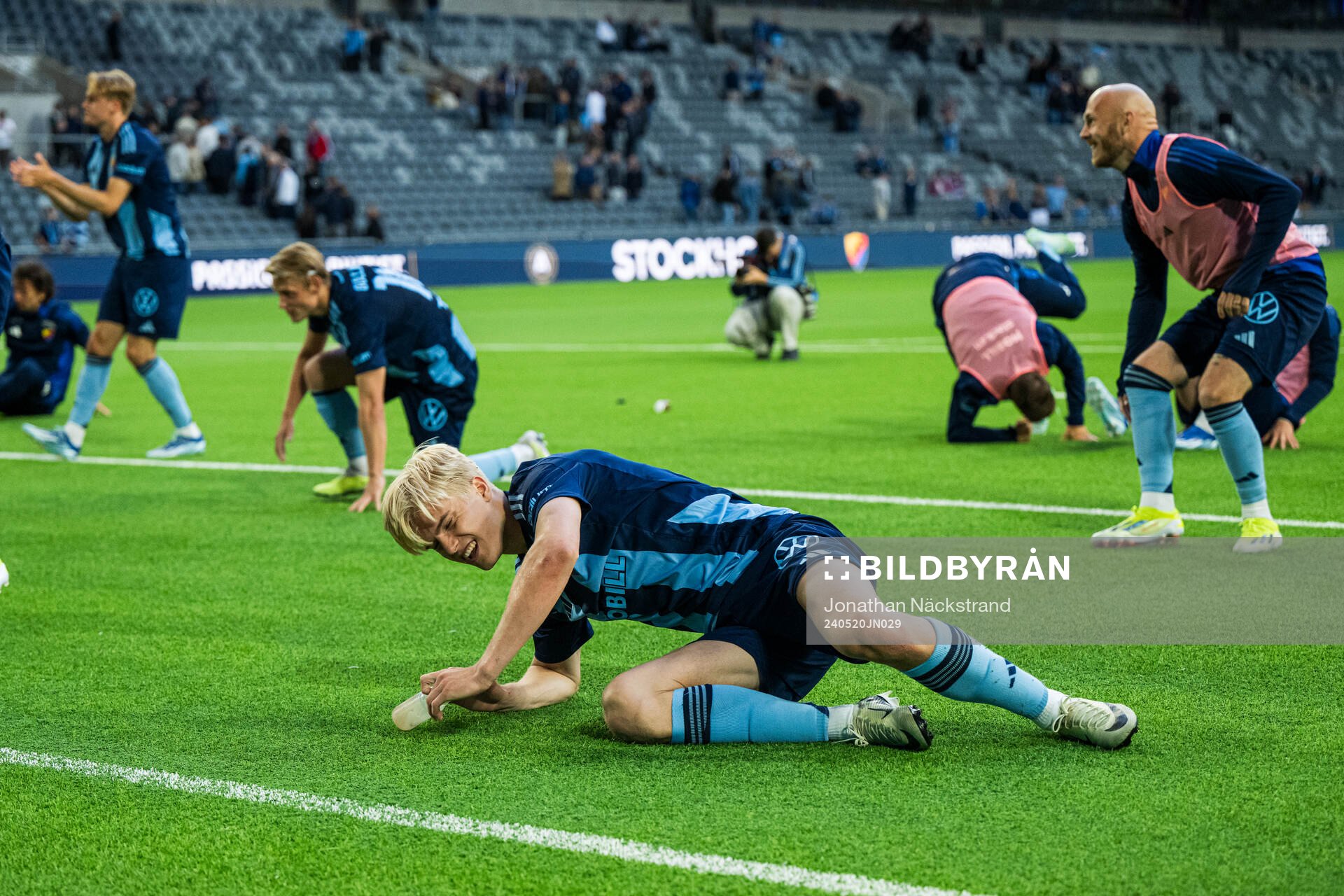 Djurgårdens Lucas Bergvall jublar efter  fotbollsmatchen i Allsvenskan mellan Djurgården och Halmstad den 20 maj 2024 i Stockholm. 
