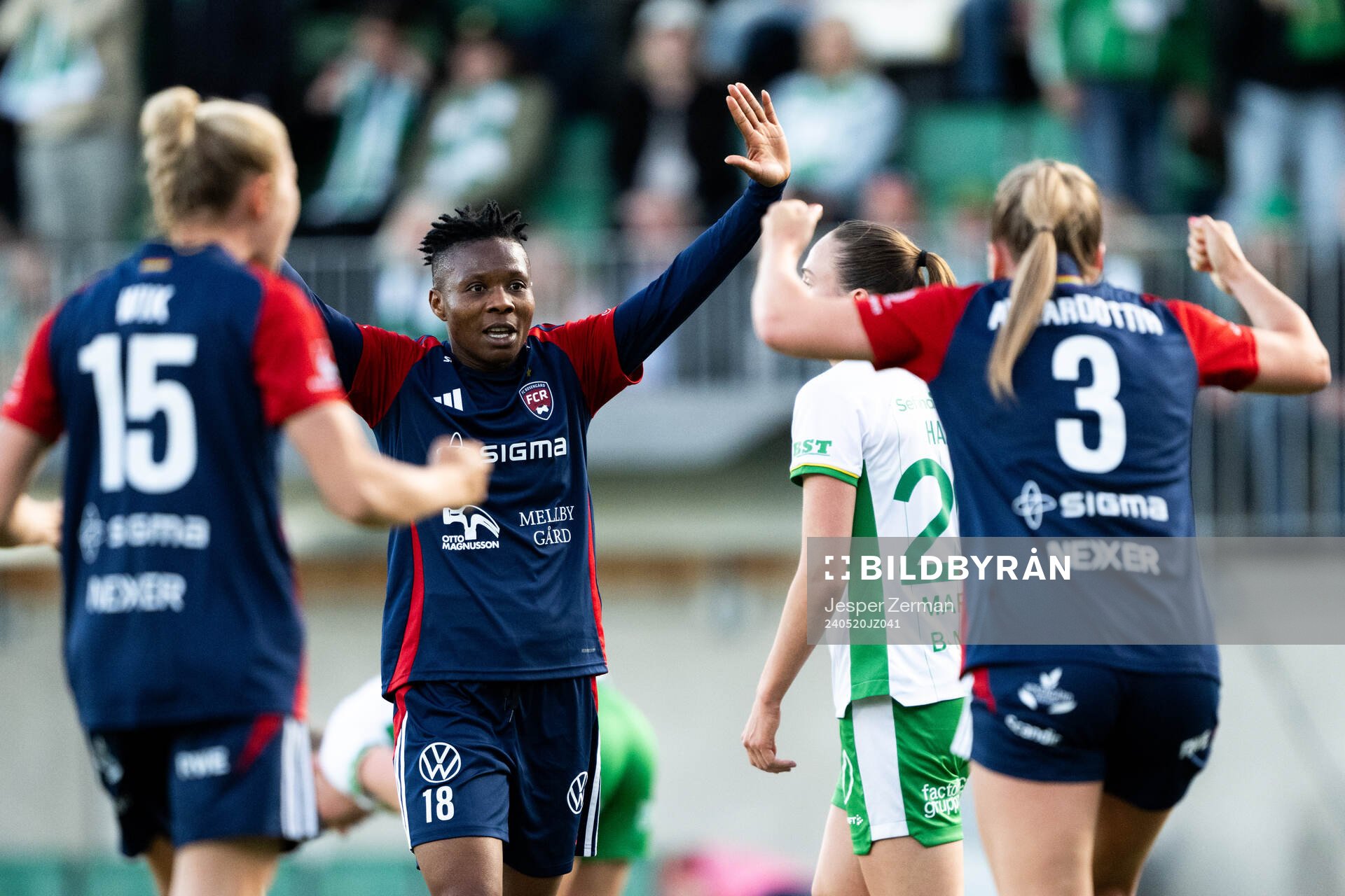 FC Rosengårds Halimatu Ibrahim Ayinde jublar