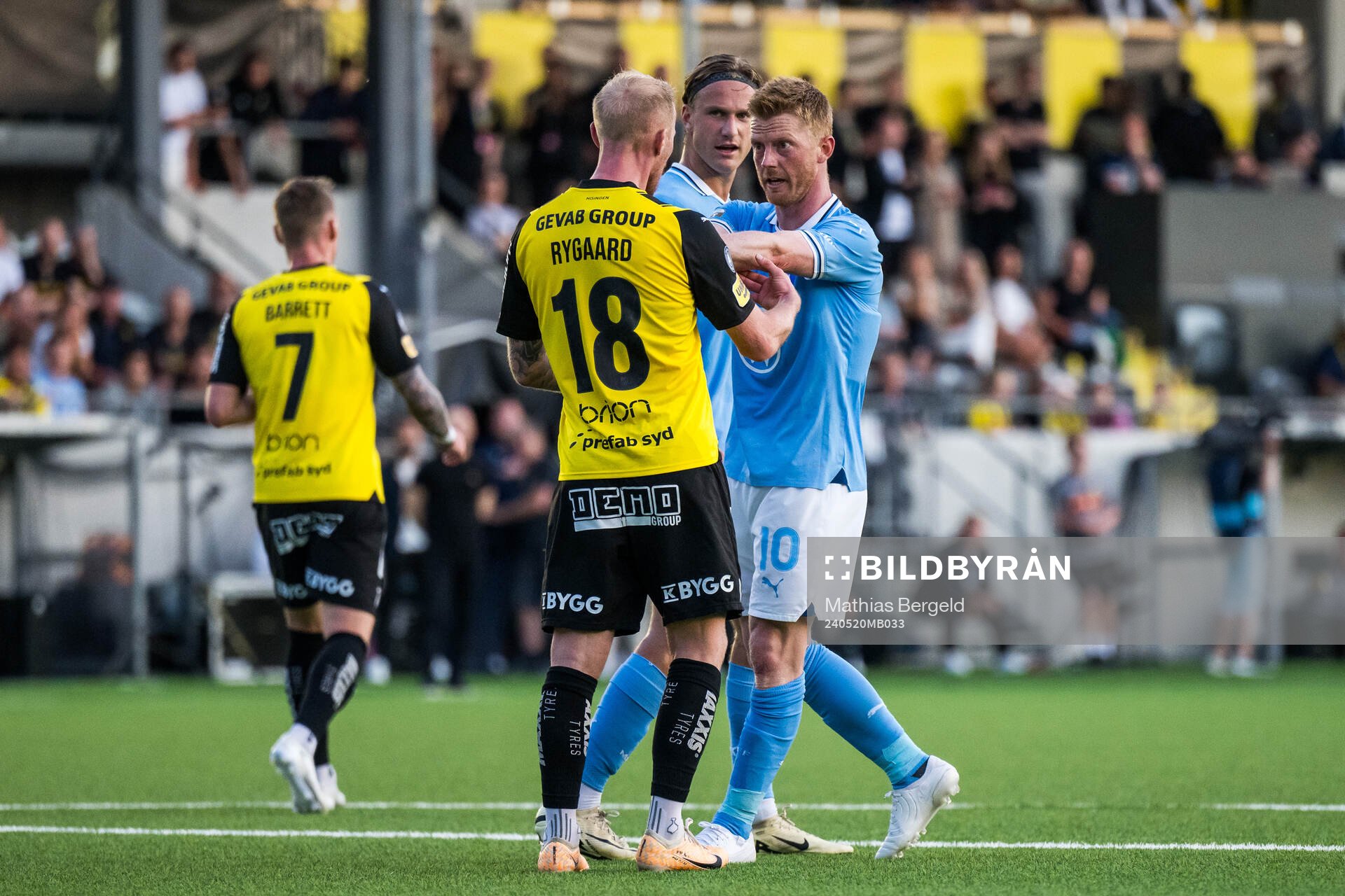 Häckens Mikkel Rygaard Jensen mot Malmö FFs Erik Botheim
