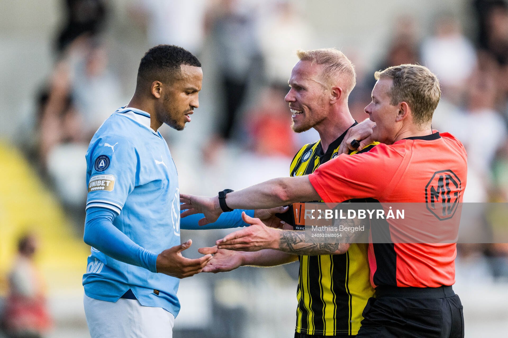 Malmö FFs Martin Olsson, Häckens Mikkel Rygaard Jensen