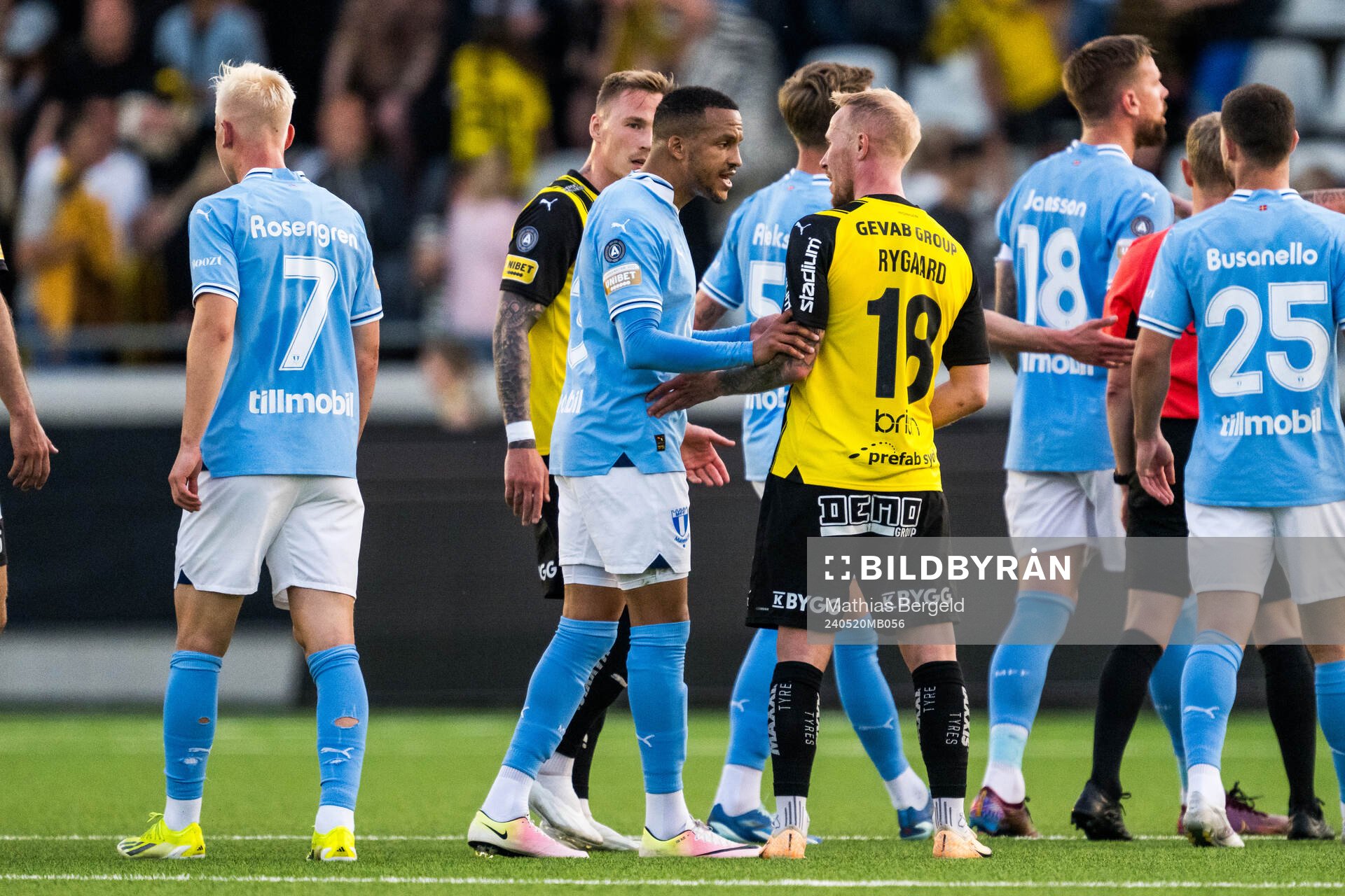 Malmö FFs Martin Olsson och Häckens Mikkel Rygaard Jensen