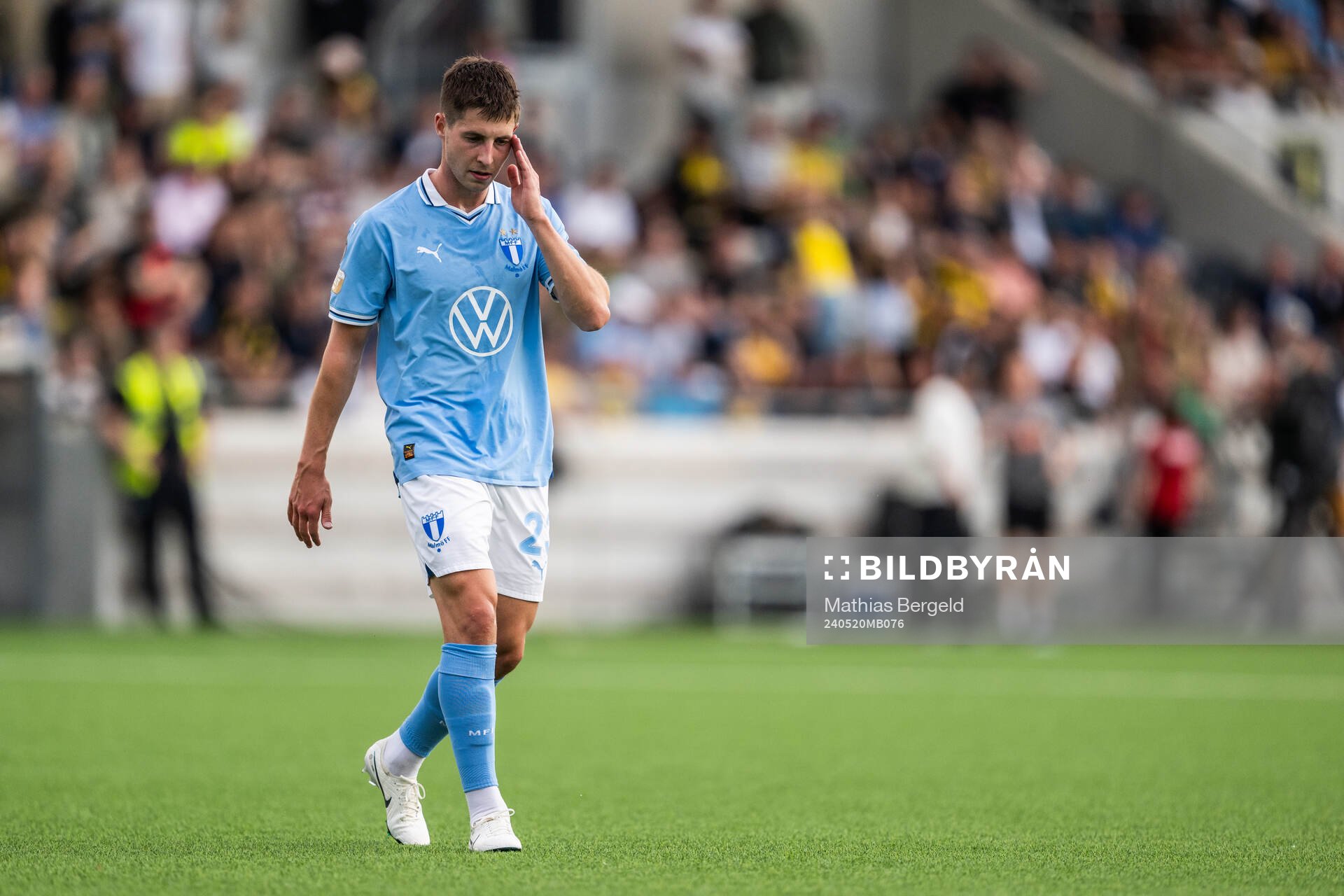 Malmö FFs Lasse Berg Johnsen deppar