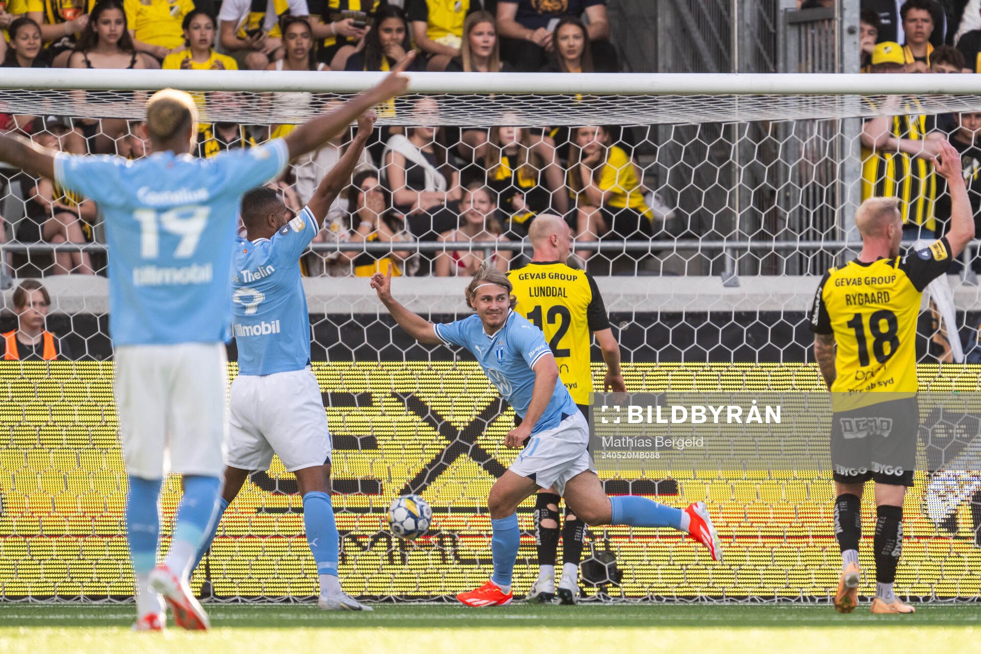 Malmö FFs Sebastian Nanasi jublar