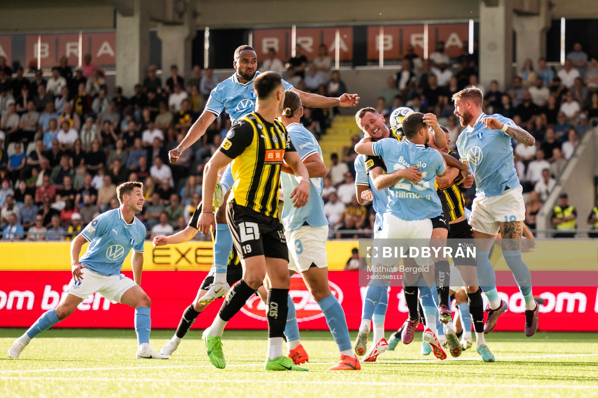 Häckens Even Hovland och Malmö FFs Gabriel Busanello