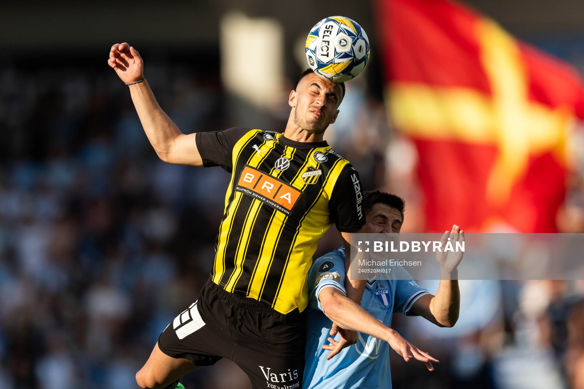 Häckens Srdjan Hrstic och Malmö FFs Lasse Berg Johnsen