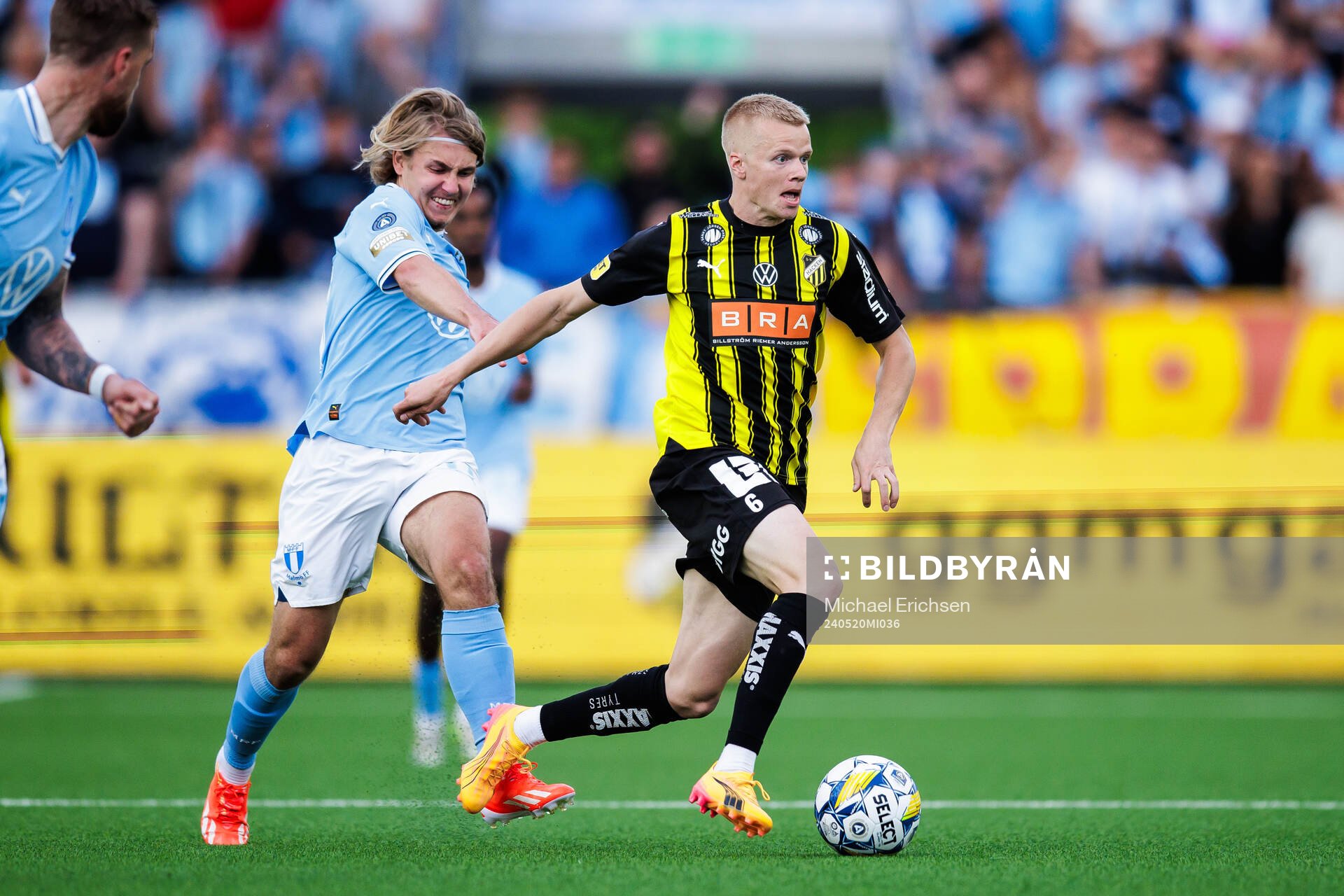 Malmö FFs Sebastian Nanasi och Häckens Axel Lindahl