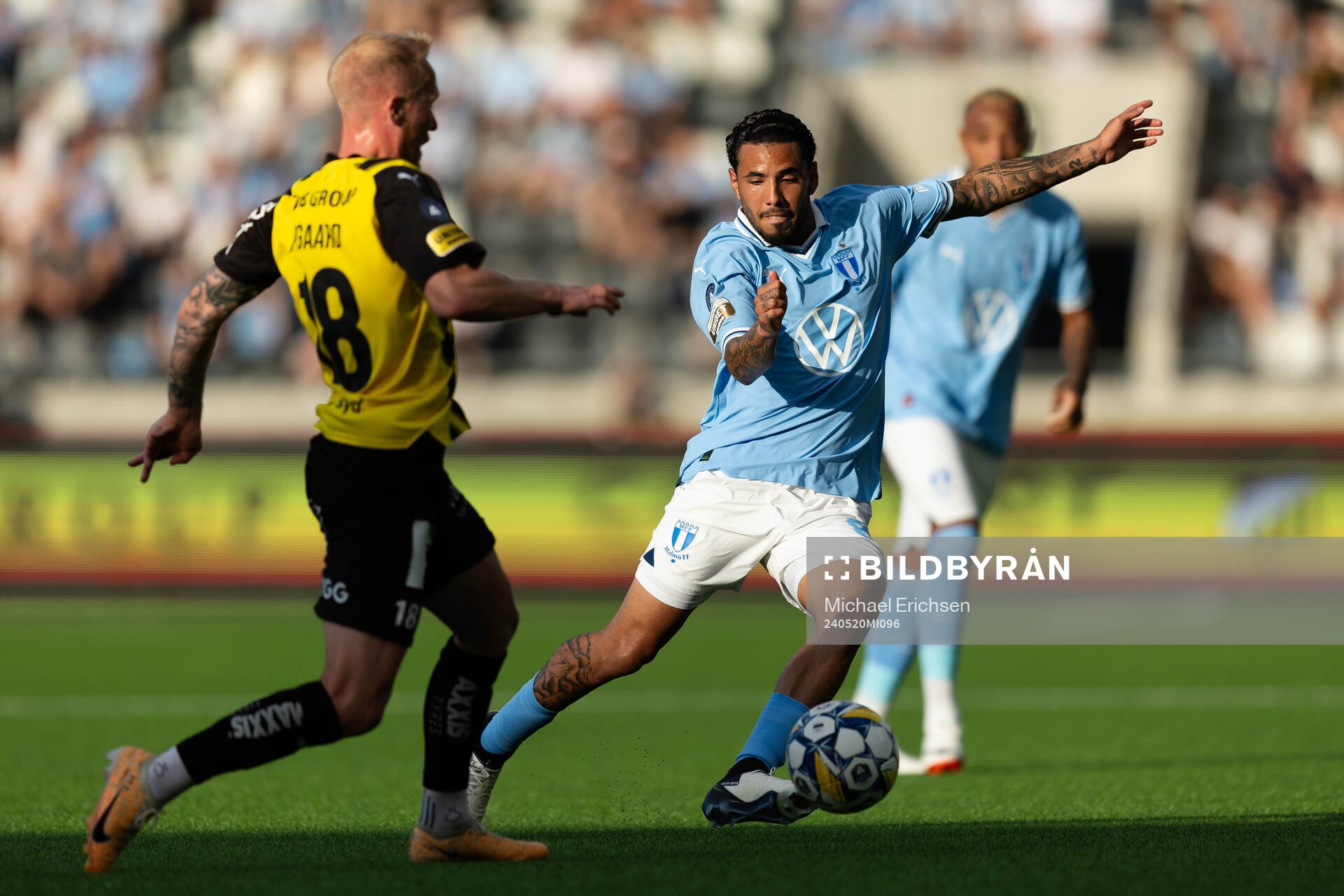 Häckens Mikkel Rygaard Jensen och Malmö FFs Sergio Pena