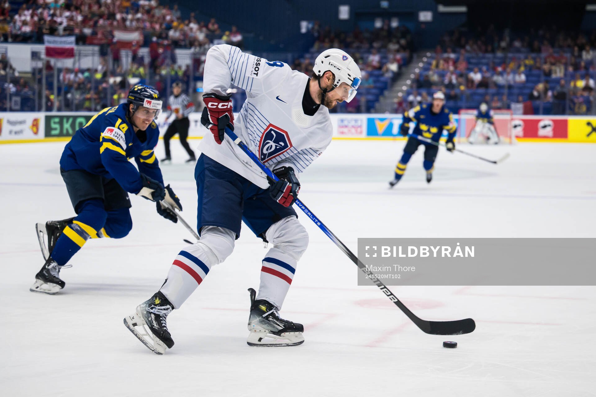 Joel Eriksson Ek of Sweden and Hugo Gallet of France