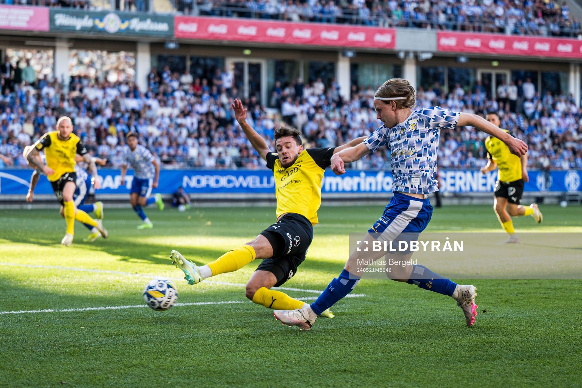 Mjällbys Colin Rösler och IFK Göteborgs Oscar Pettersson