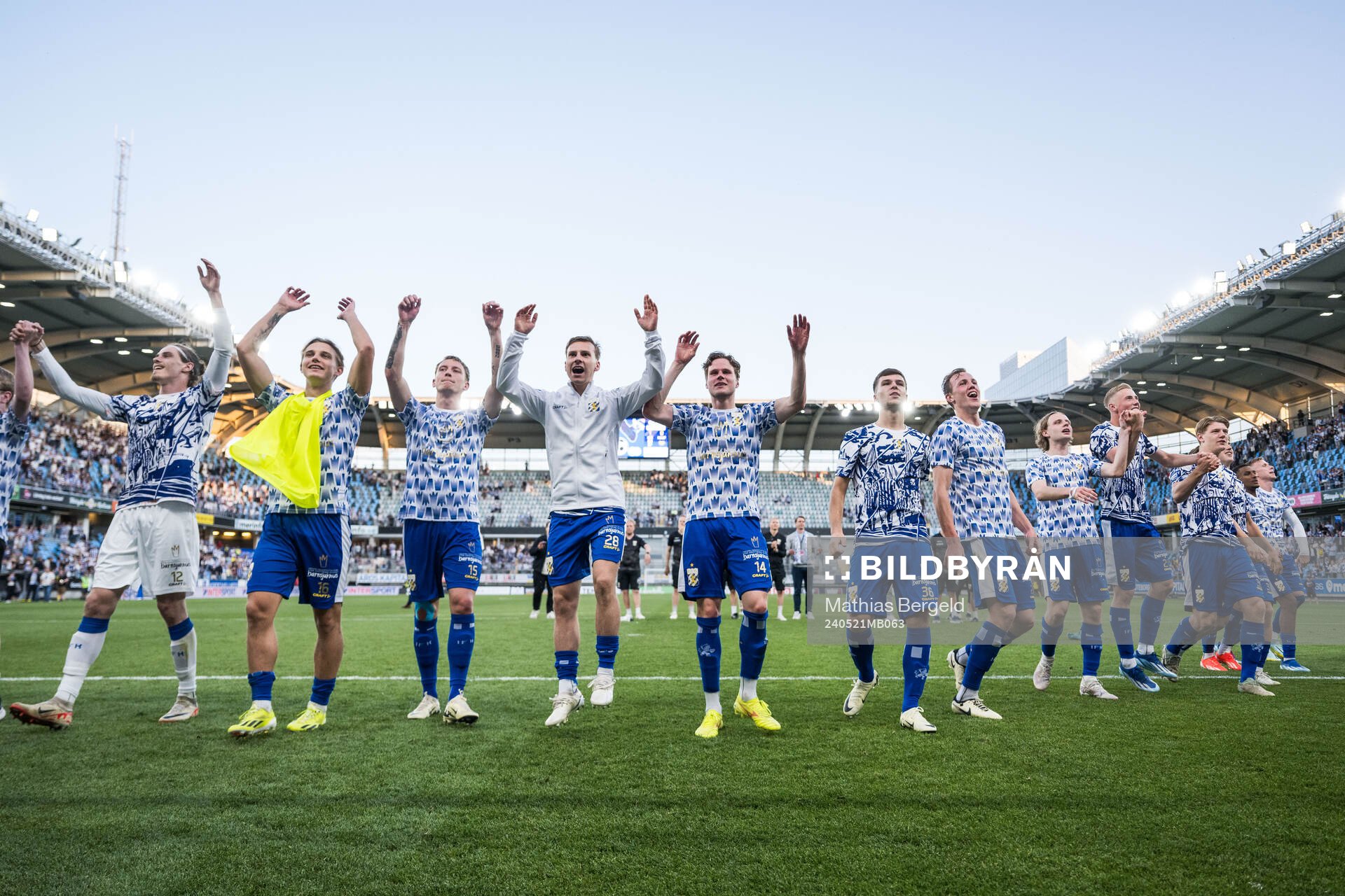 IFK Göteborgs spelare jublar