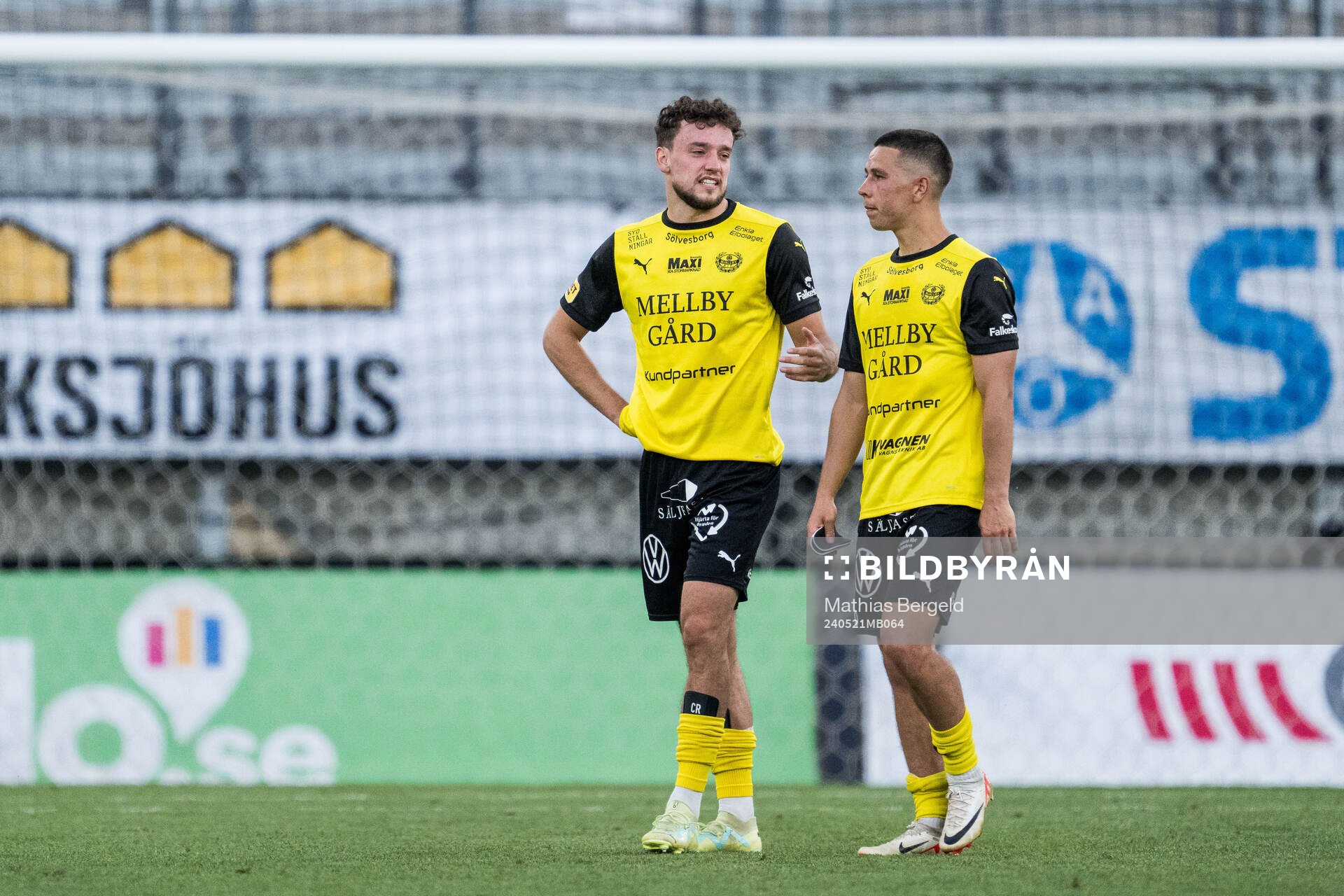 Mjällbys Colin Rösler och Nicklas Røjkjær deppar